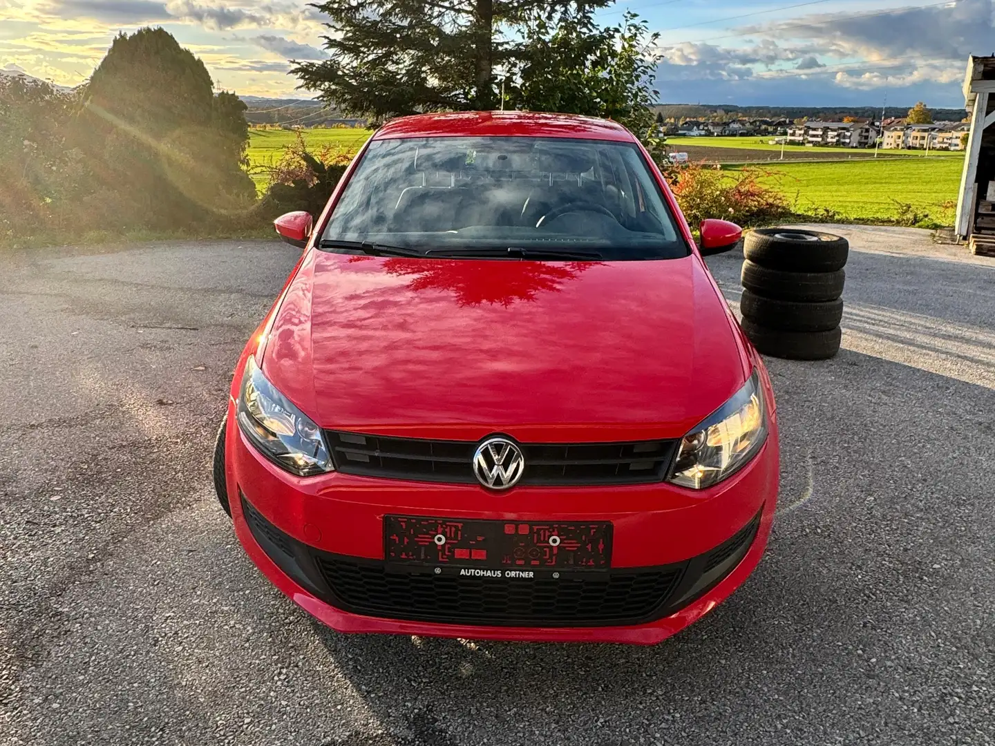 Volkswagen Polo 1,2 - Jährliche Service bei VW. Rot - 2