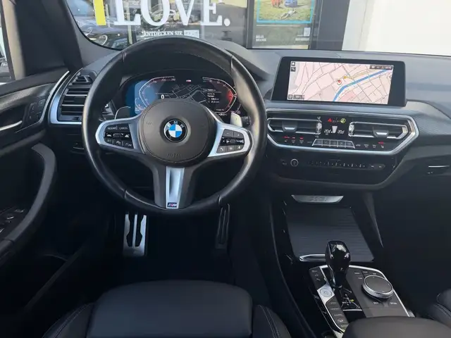 BMW X3 view 3