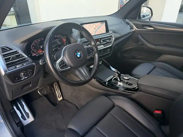 BMW X3 view 10