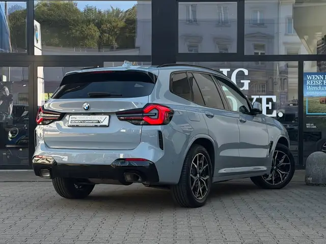 BMW X3 view 2