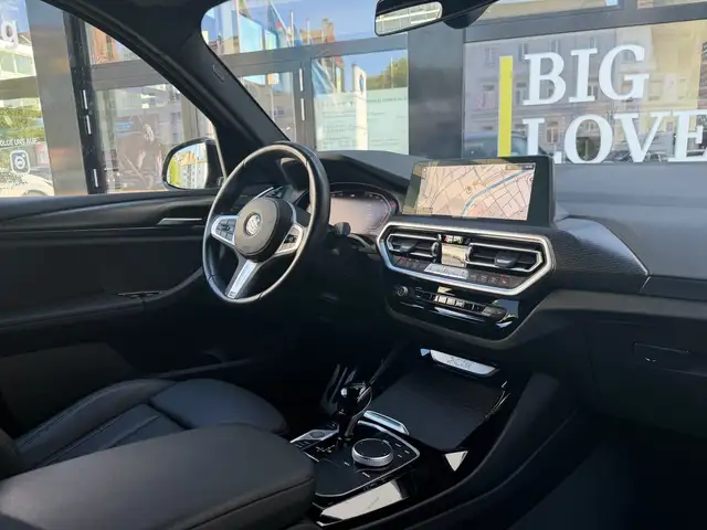 BMW X3 view 13
