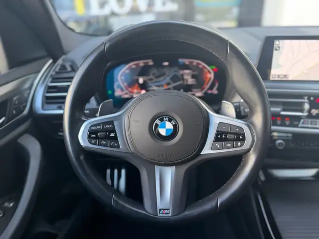 BMW X3 view 5