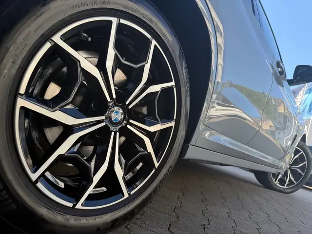 BMW X3 view 4