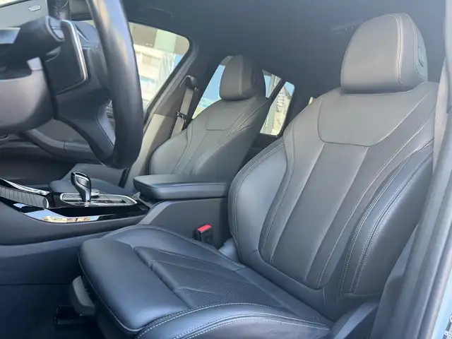 BMW X3 view 11