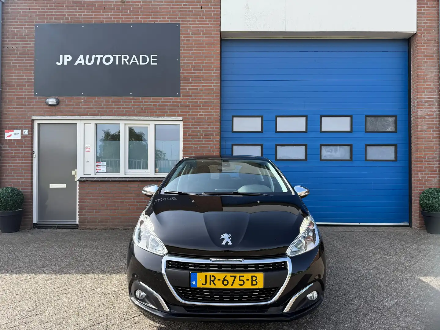 Peugeot 208 1.2 PureTech Allure Nero - 2