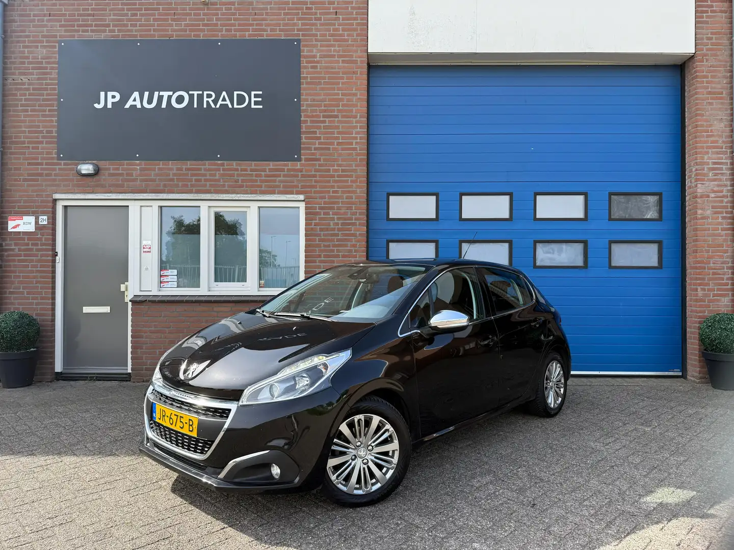 Peugeot 208 1.2 PureTech Allure Nero - 1