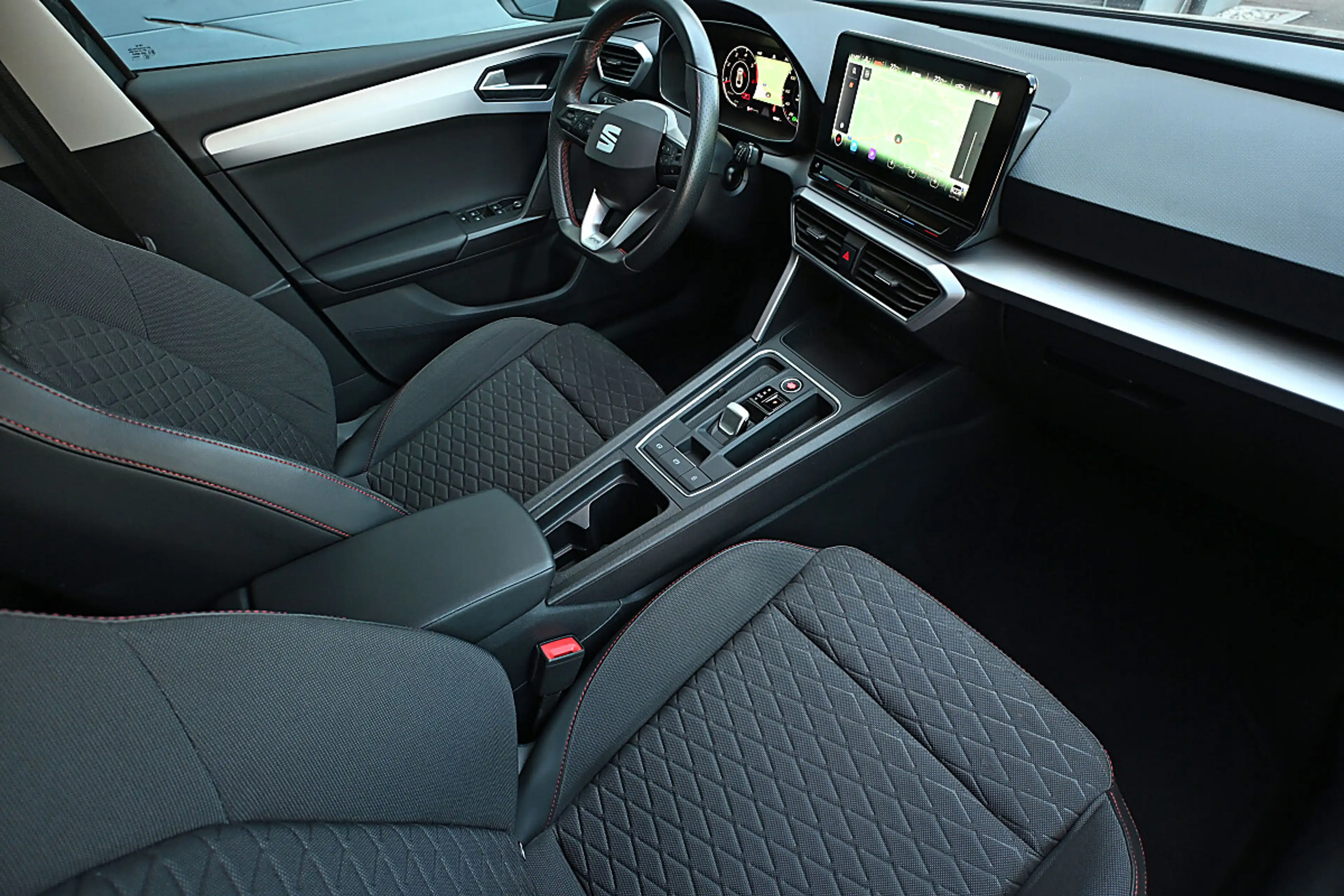 SEAT Leon ST FR TDI DSG ACC, AHK schwenkbar, LED, Navi, F... — photo 4