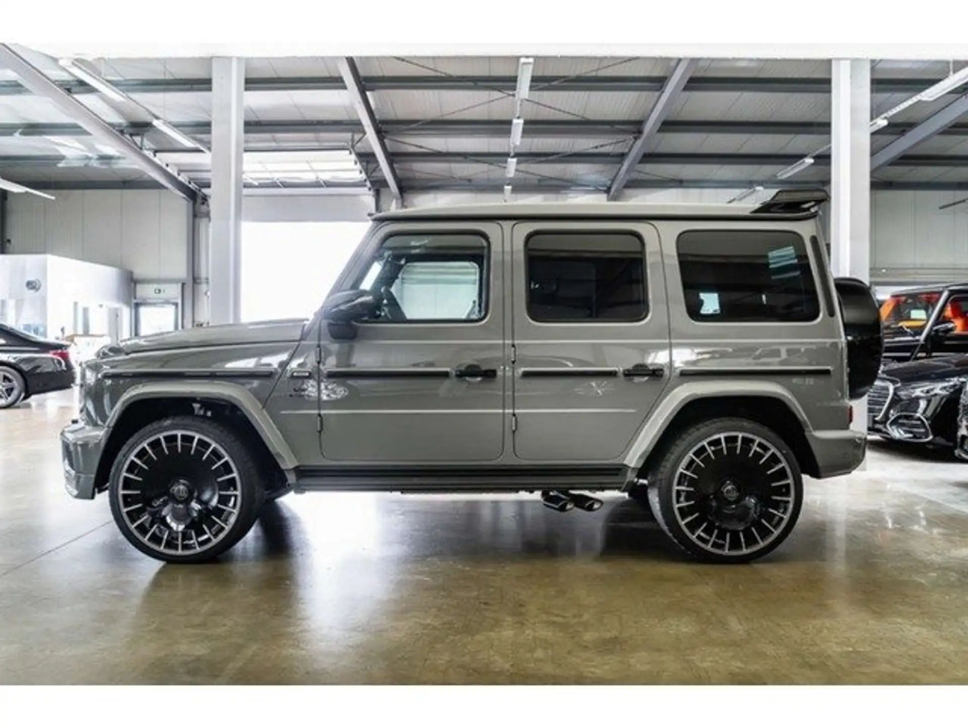 벤츠 G-Class G 63 AMG 2026 회색 사진 5