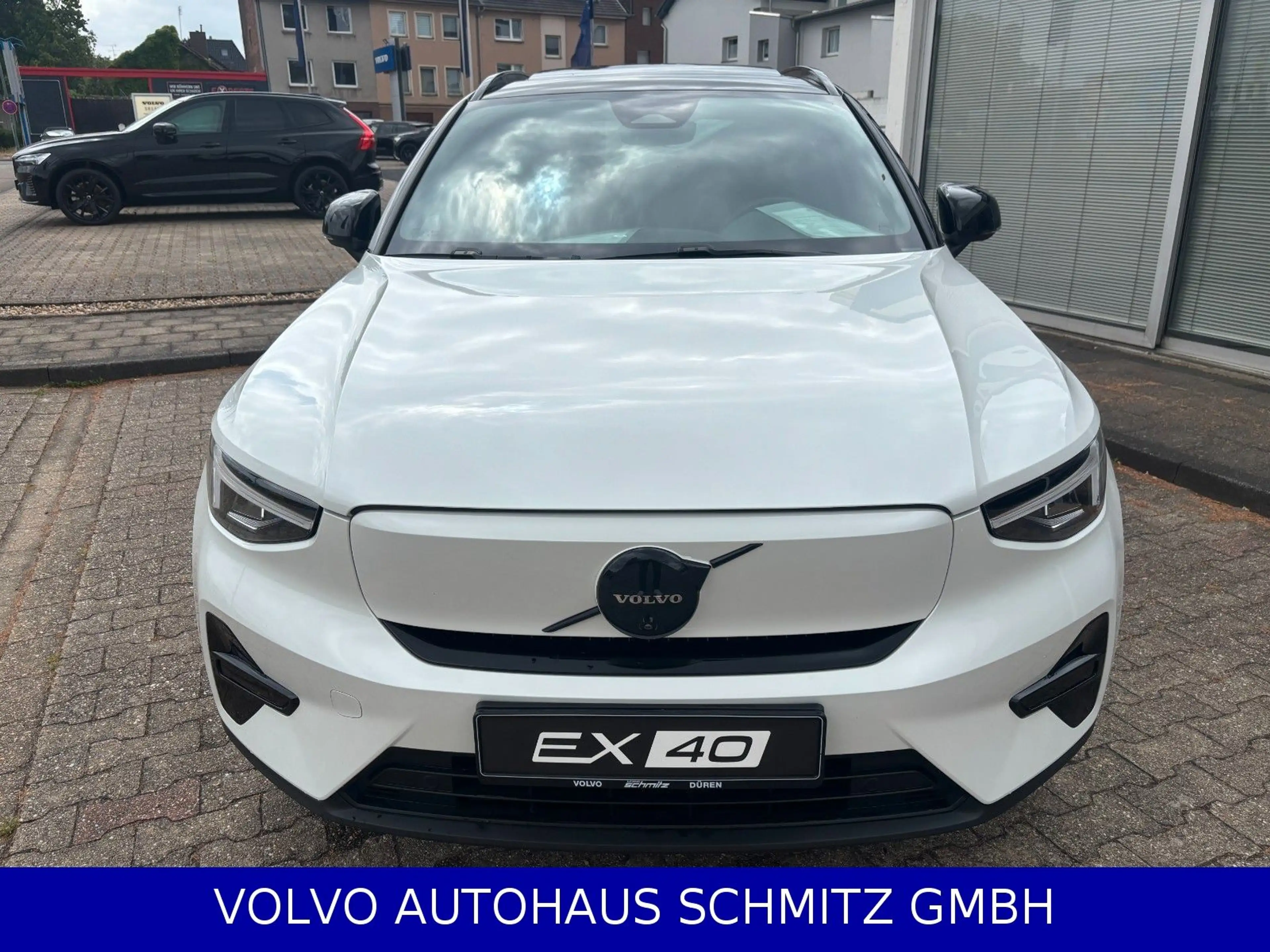 Volvo EX40 Black Edition Ultra Extended Range AHK — photo 5