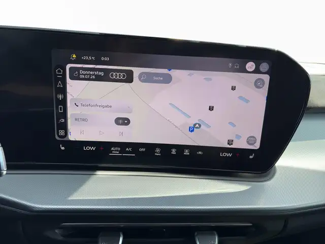Audi Q3 view 12