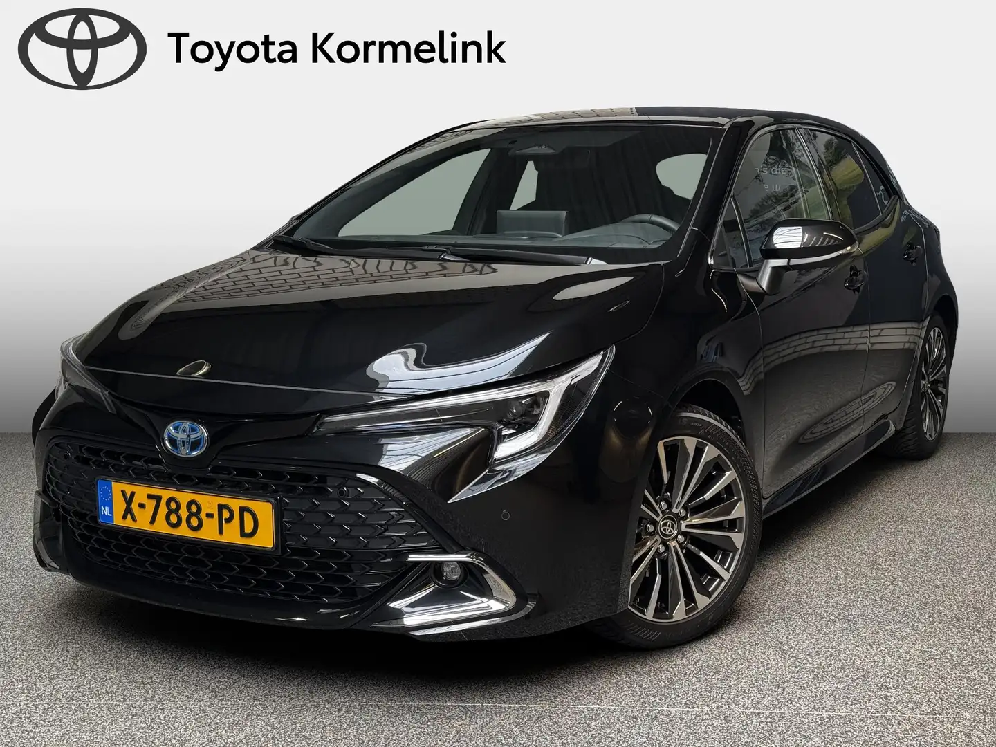 Toyota Corolla 140 Hybrid First Edition automaat Zwart - 1