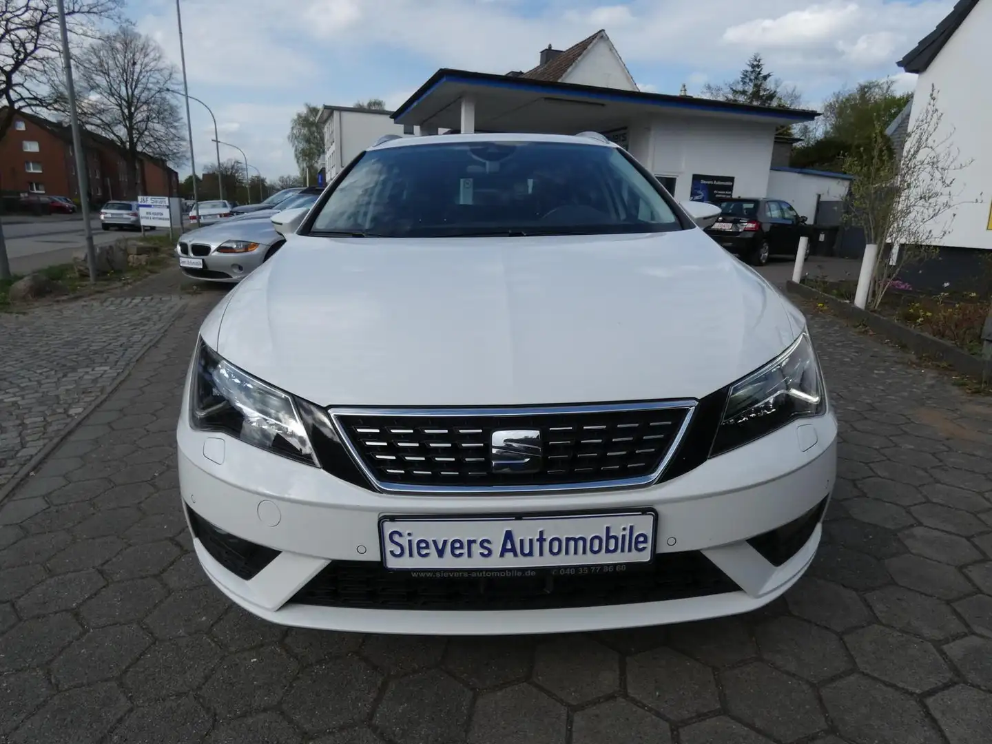 SEAT Leon ST Xcellence 2,0 TSI DSG Leder Pano LED ACC Navi K Wit - 2
