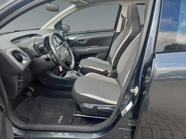 Toyota Aygo view 10