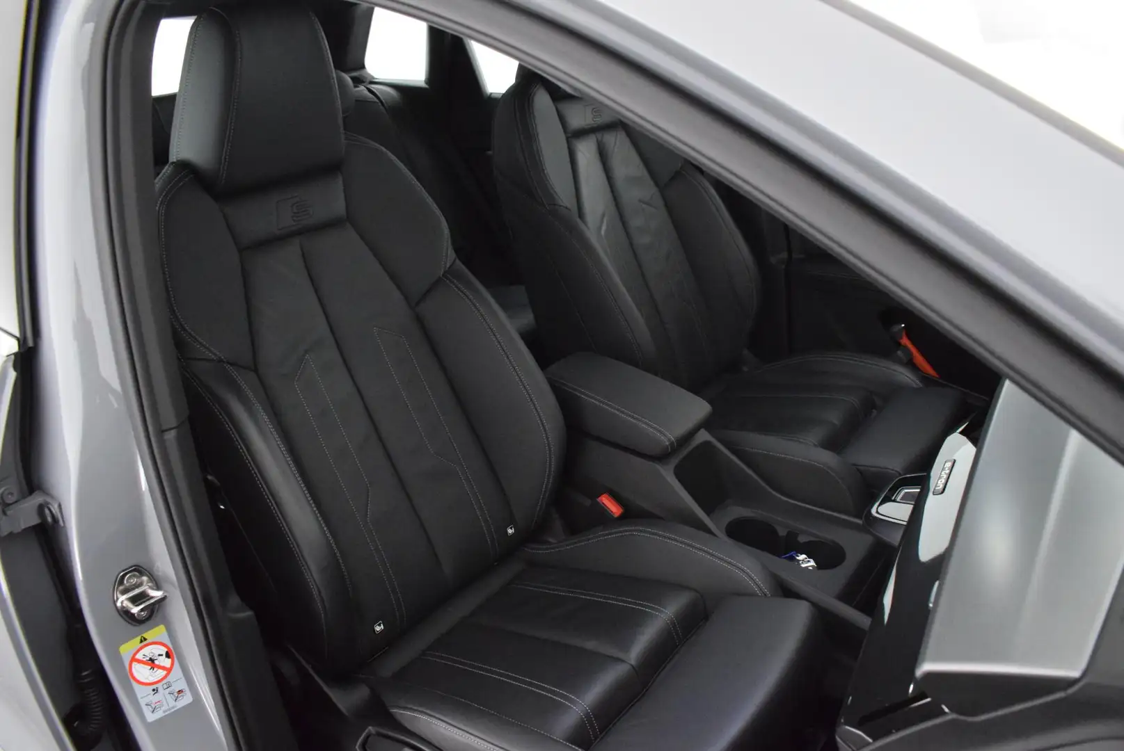 Audi Q4 e-tron 45 265pk quattro S edition 77 kWh Camera Leder Sto Gri - 2