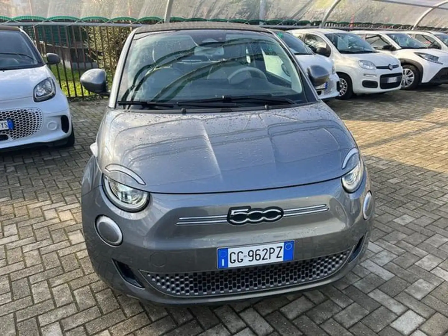 Fiat 500C 500e Cabrio 42 kWh La Prima Gris - 2