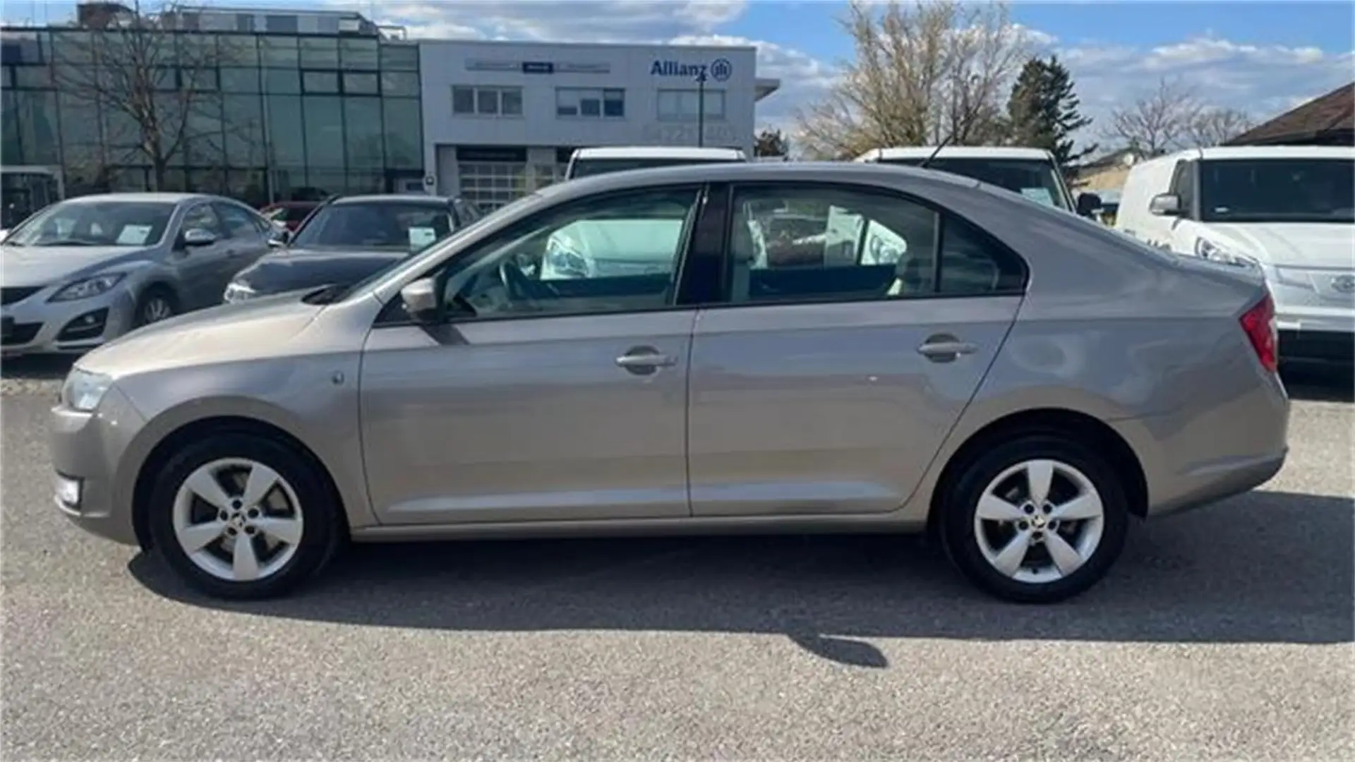 Skoda Rapid/Spaceback Rapid 1,2 Elegance TSI Green tec Silber - 2