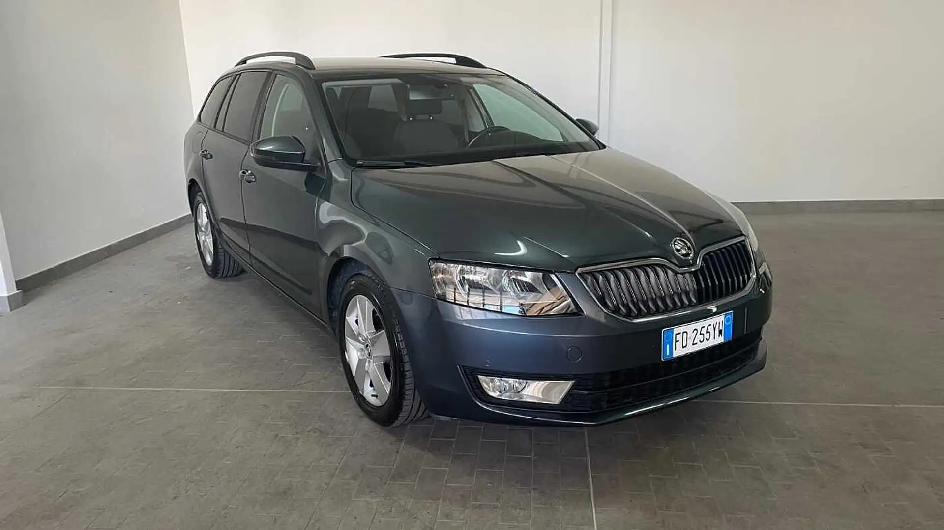 Skoda Octavia 3ª serie 1.6 TDI CR 110 CV Ambition Grigio - 1