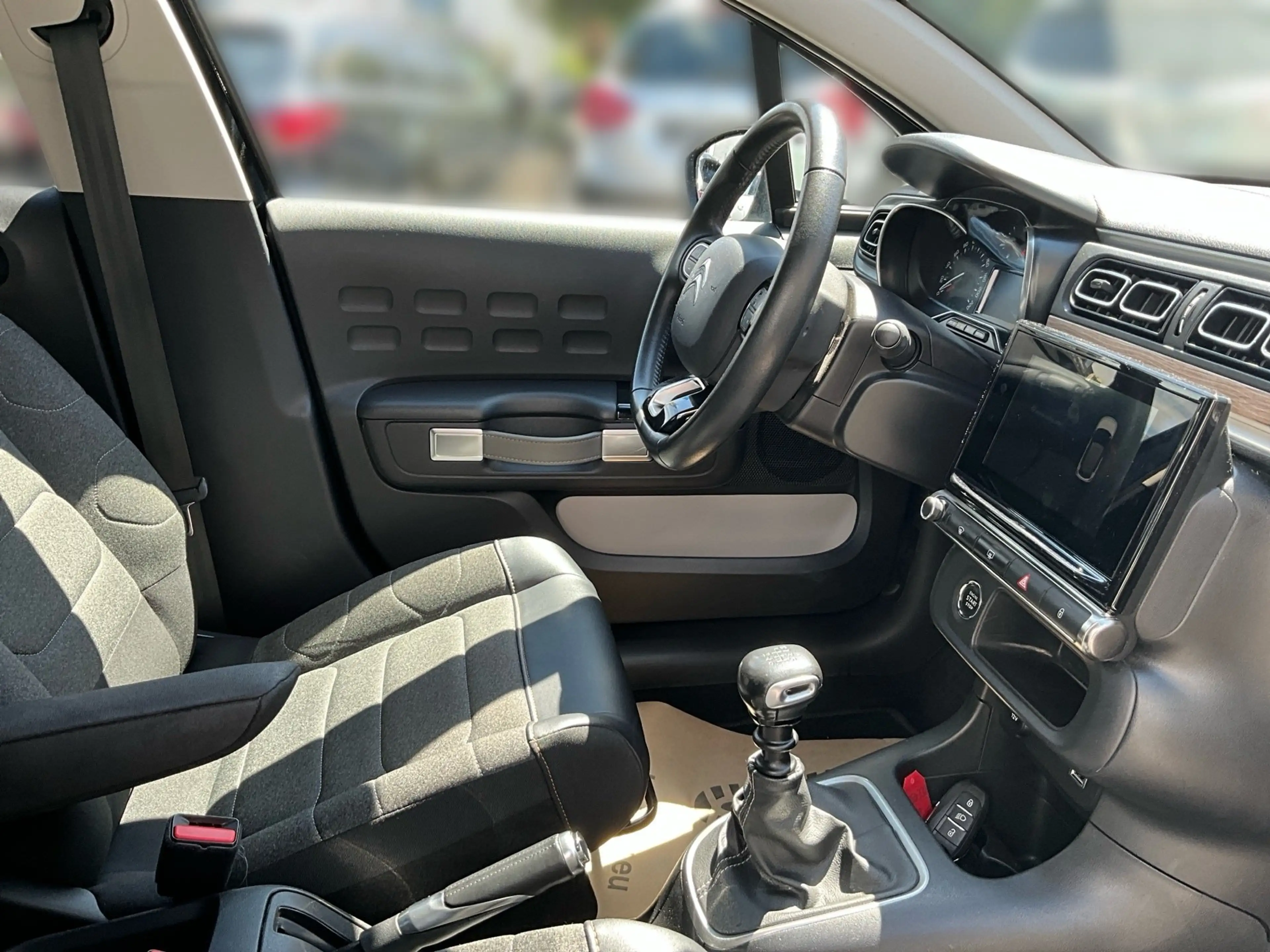 Citroen C3 1.2 PureTech 110 Shine BiXenon Facelift Kam. — photo 13