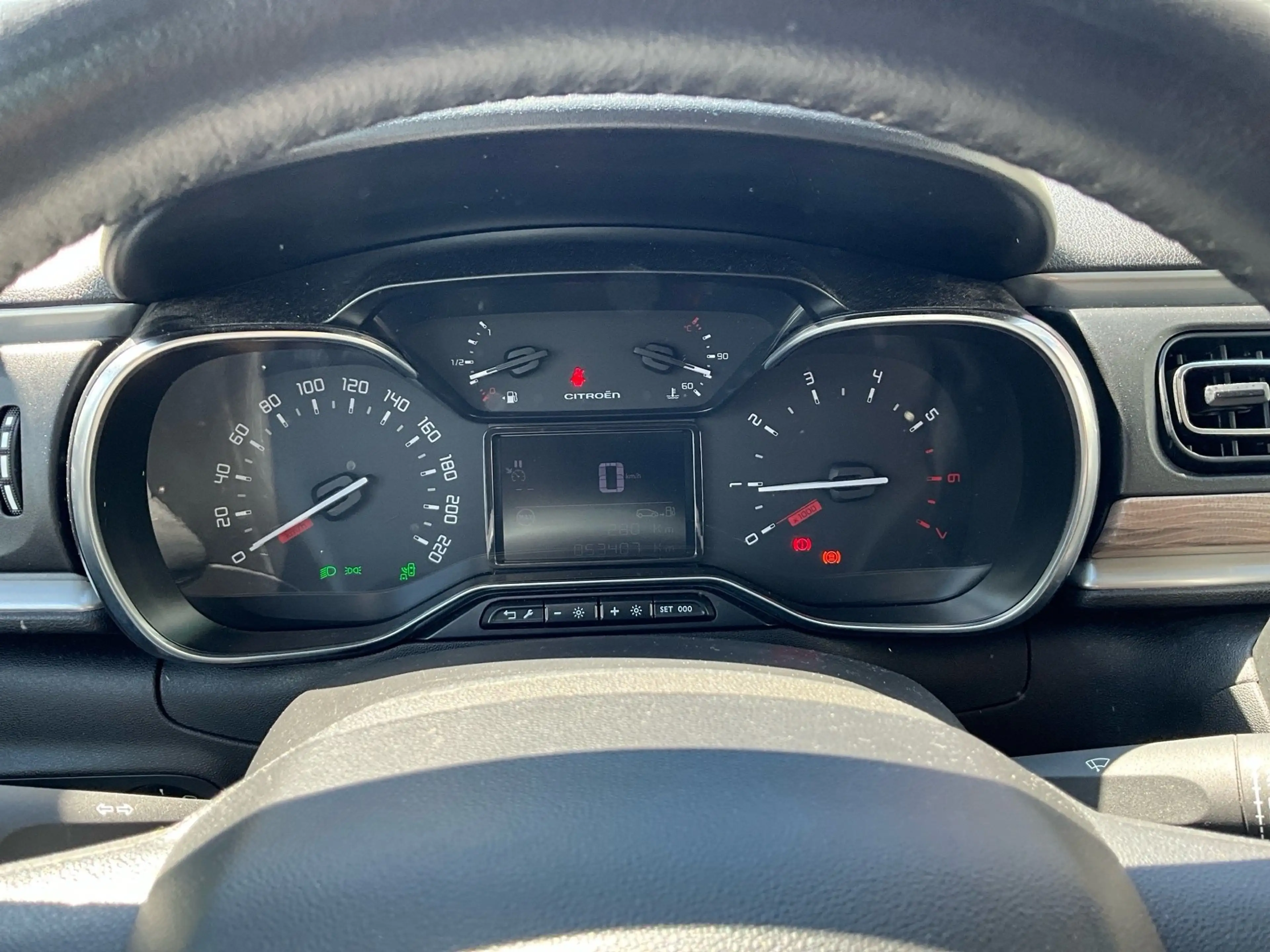 Citroen C3 1.2 PureTech 110 Shine BiXenon Facelift Kam. — photo 6
