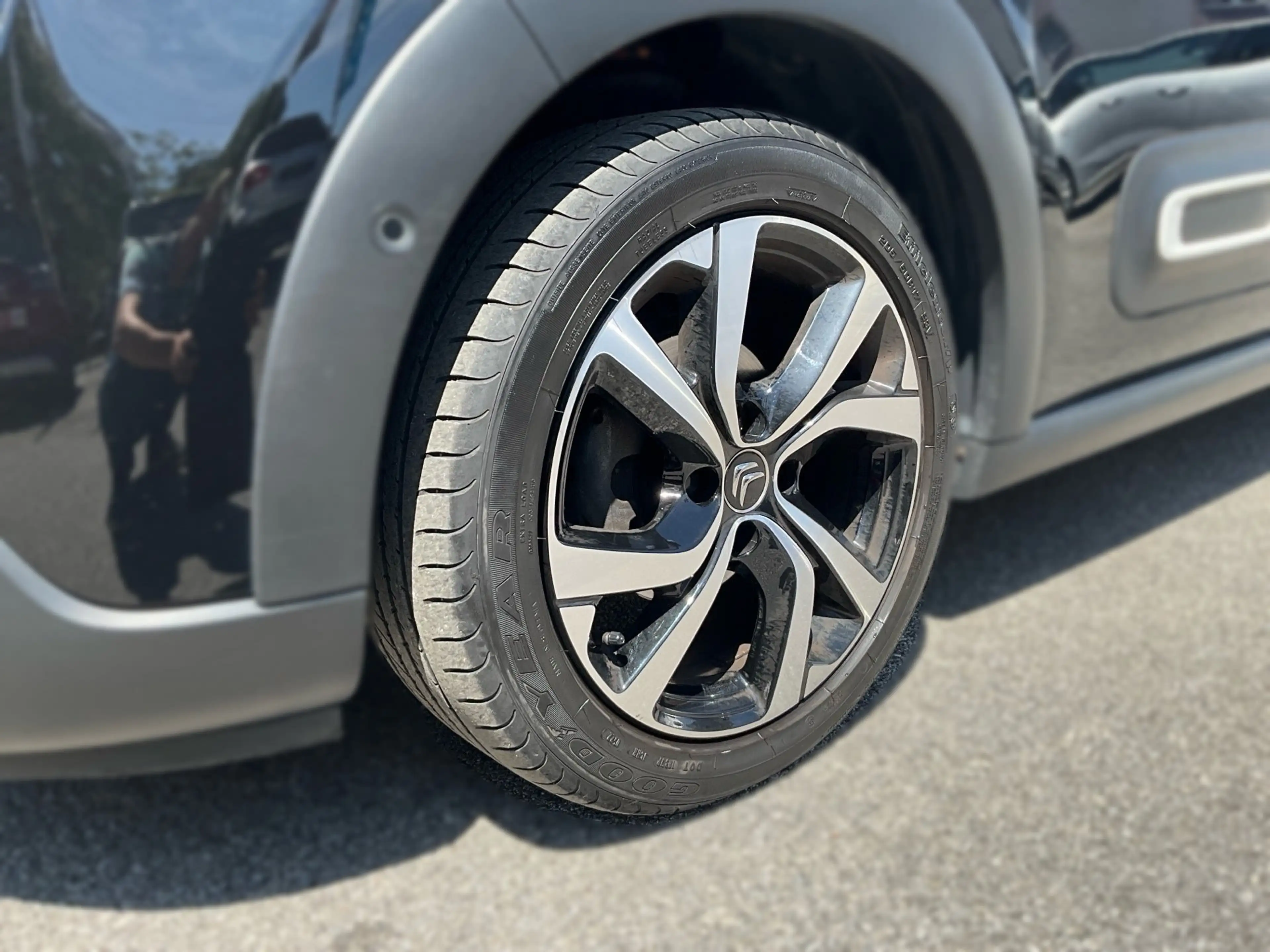 Citroen C3 1.2 PureTech 110 Shine BiXenon Facelift Kam. — photo 5