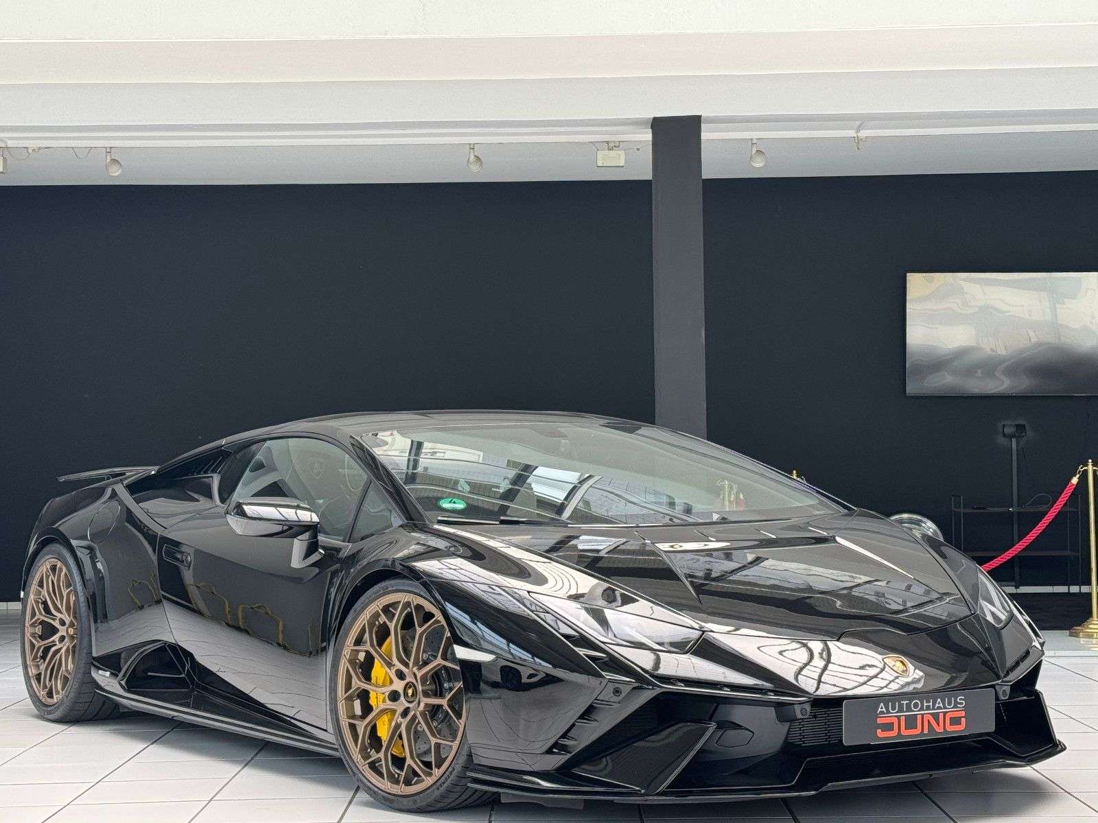 Second hand Lamborghini Huracan 