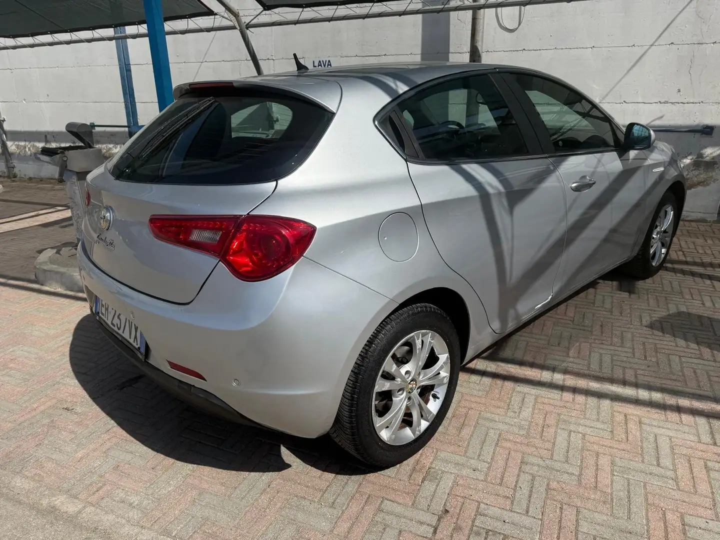 Alfa Romeo Giulietta Giulietta 1.6 jtdm(2) Distinctive Argento - 2