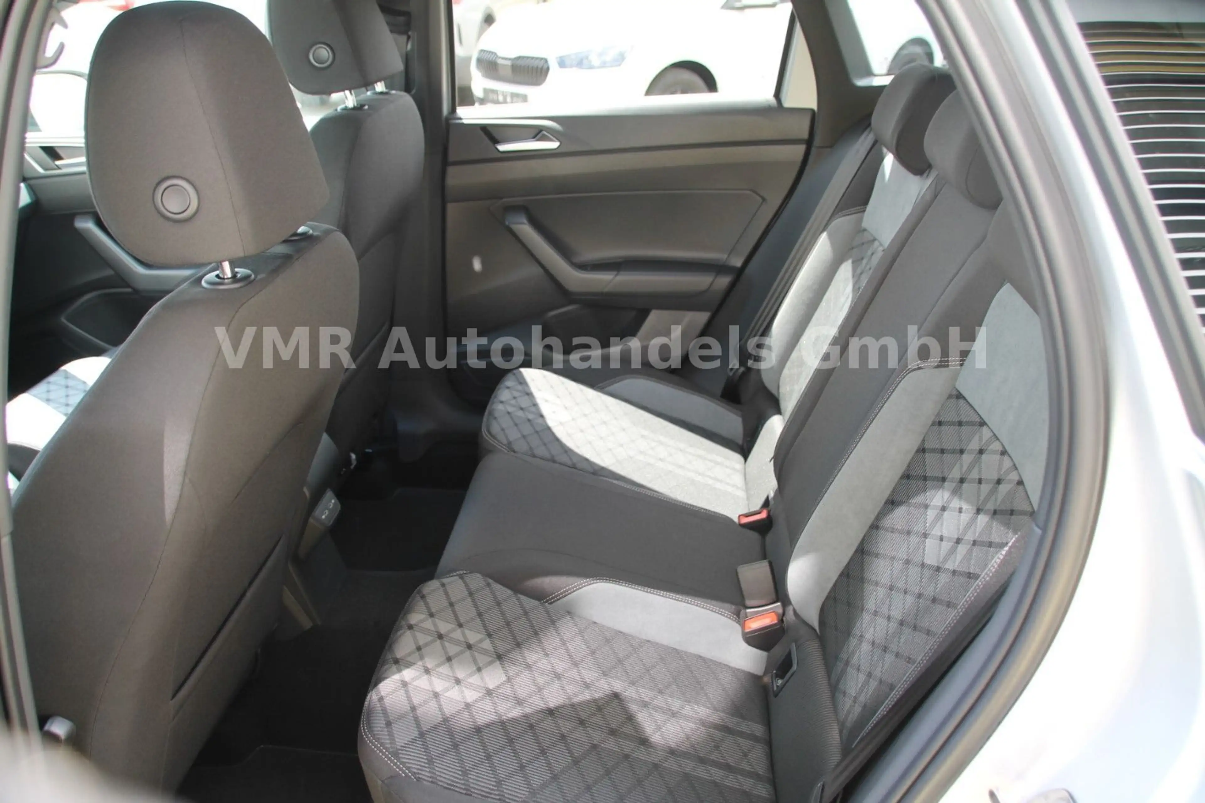 Volkswagen Taigo 1.5 TSI DSG R-Line *5J.Garantie*AHK*18"* — photo 12