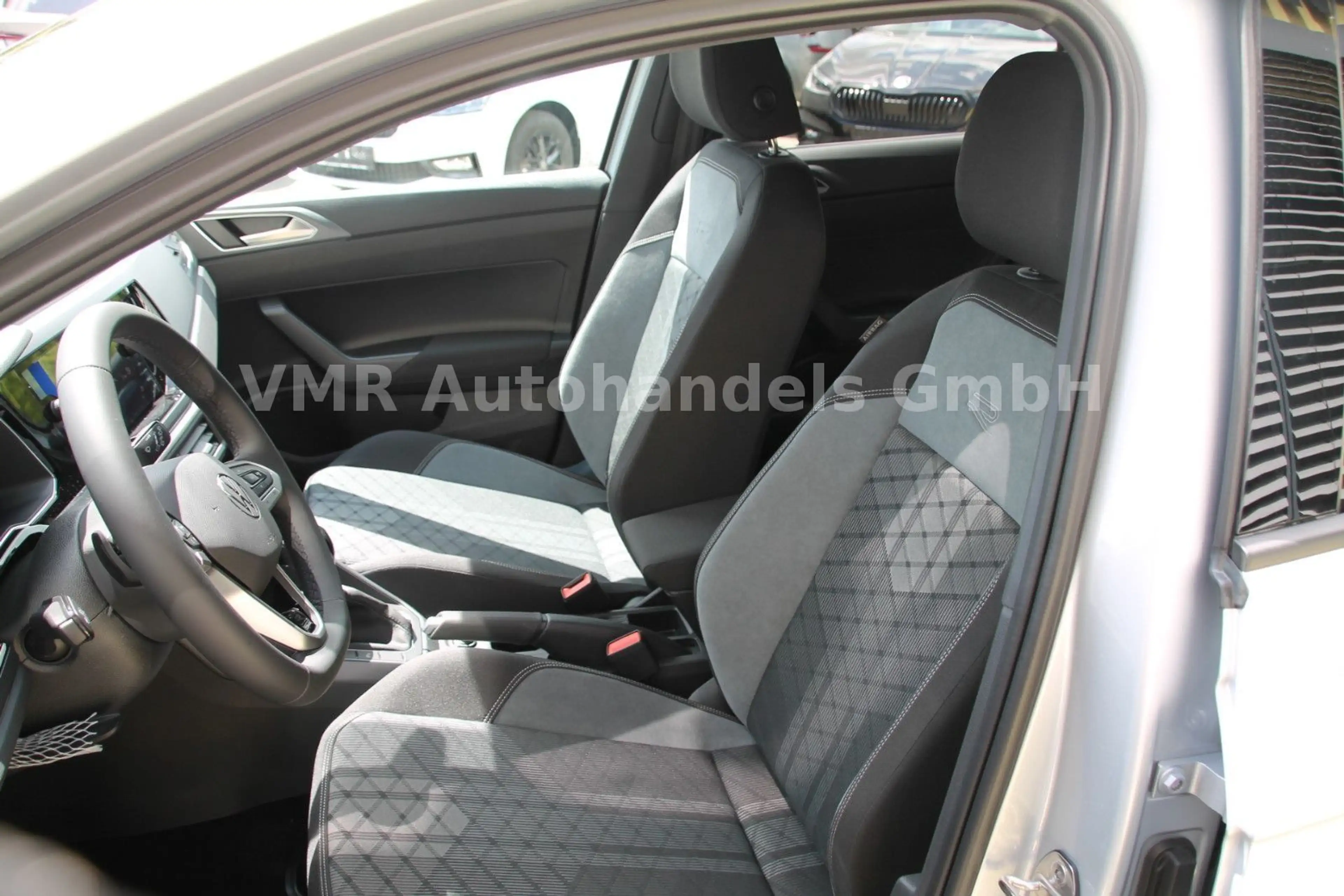 Volkswagen Taigo 1.5 TSI DSG R-Line *5J.Garantie*AHK*18"* — photo 11