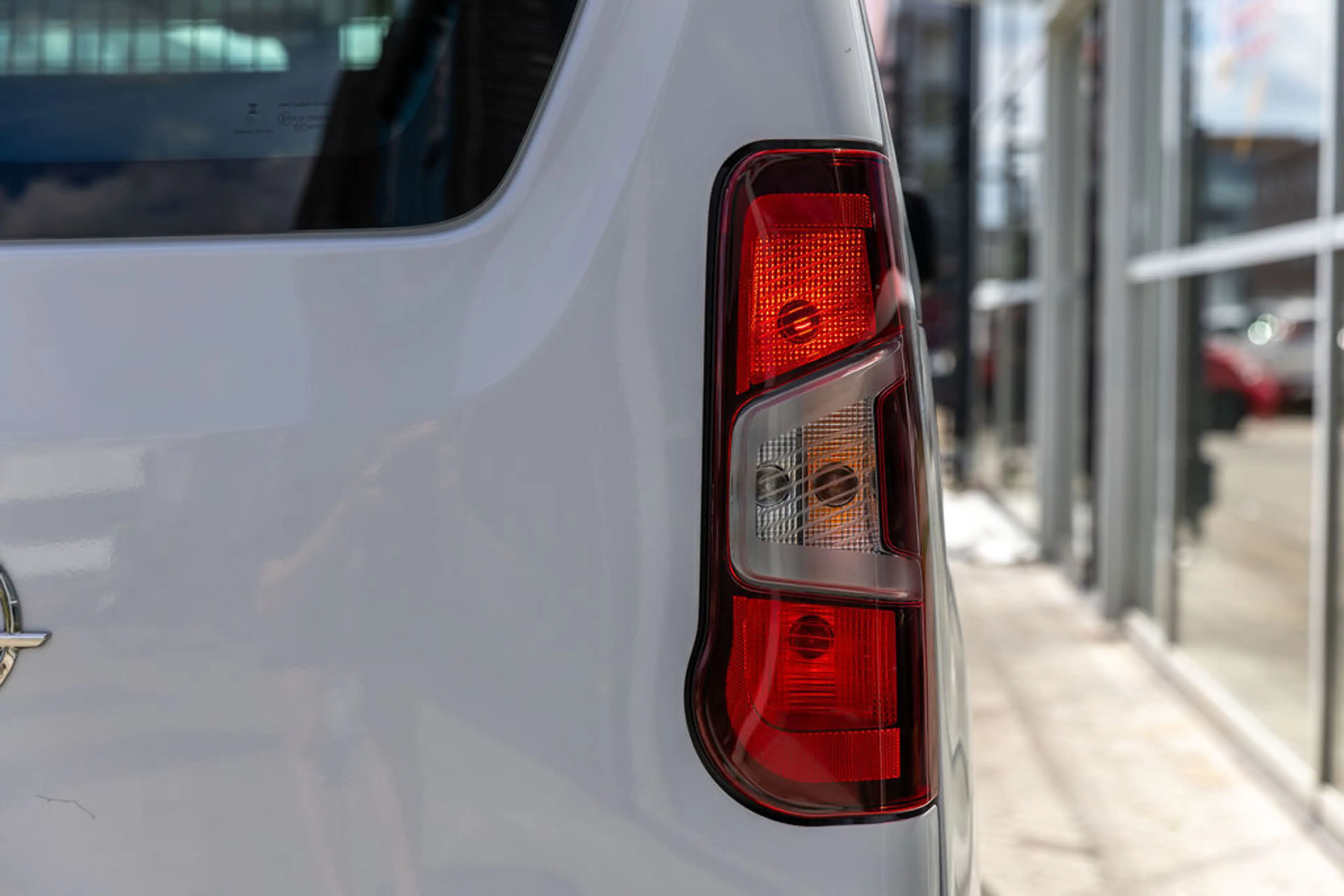 Opel Combo-e Electric 136 L1 50kWh | Trekhaak | Dodehoek warnin — photo 14