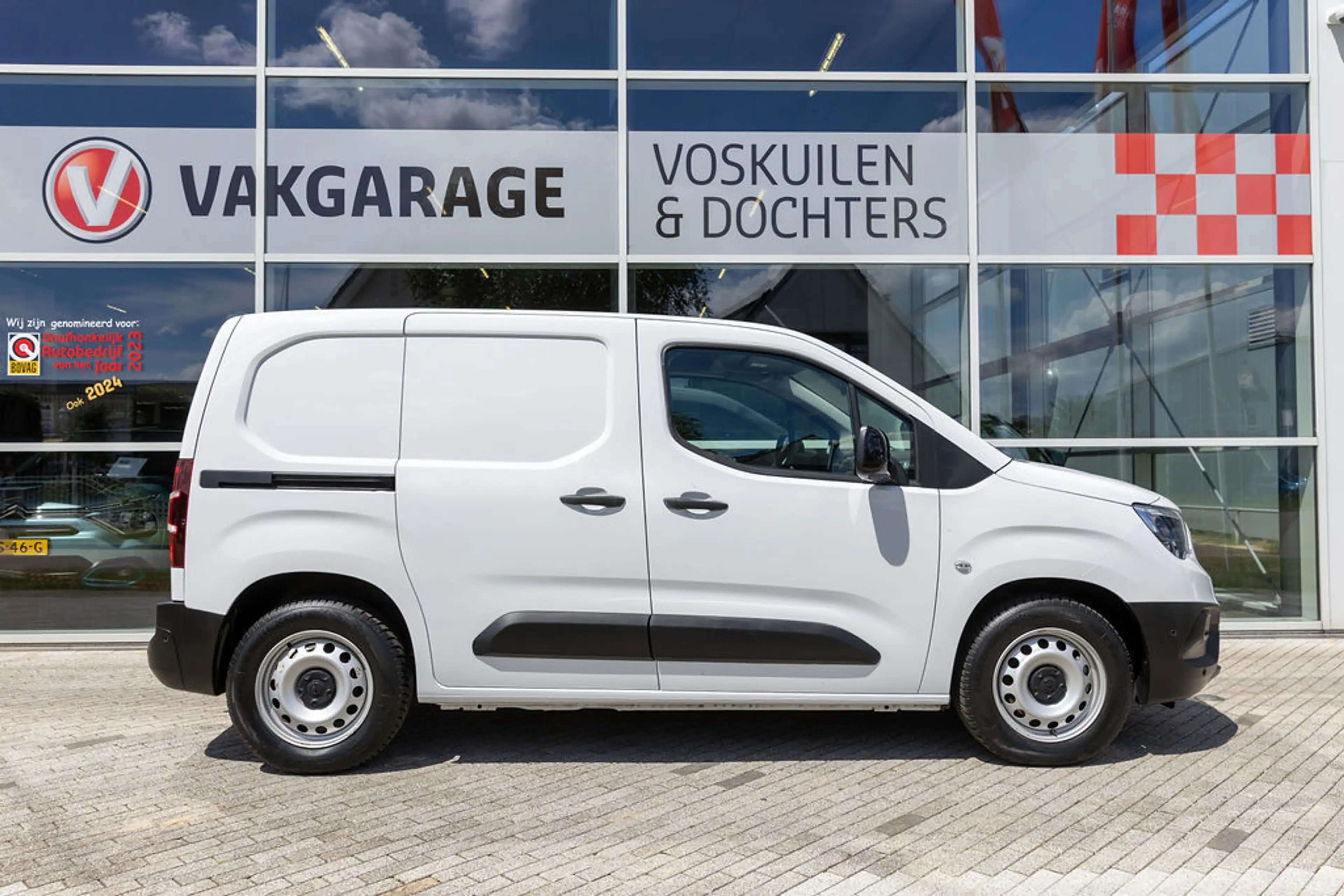 Opel Combo-e Electric 136 L1 50kWh | Trekhaak | Dodehoek warnin — photo 9