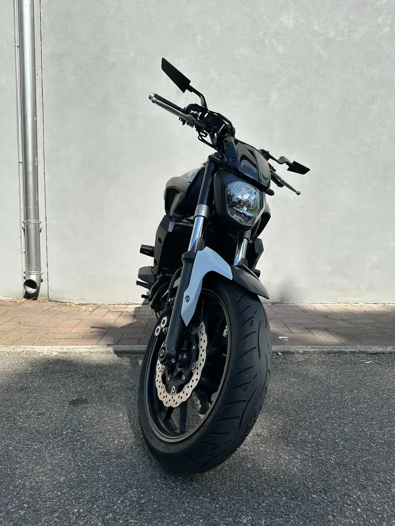 Yamaha MT-07 Bianco - 1