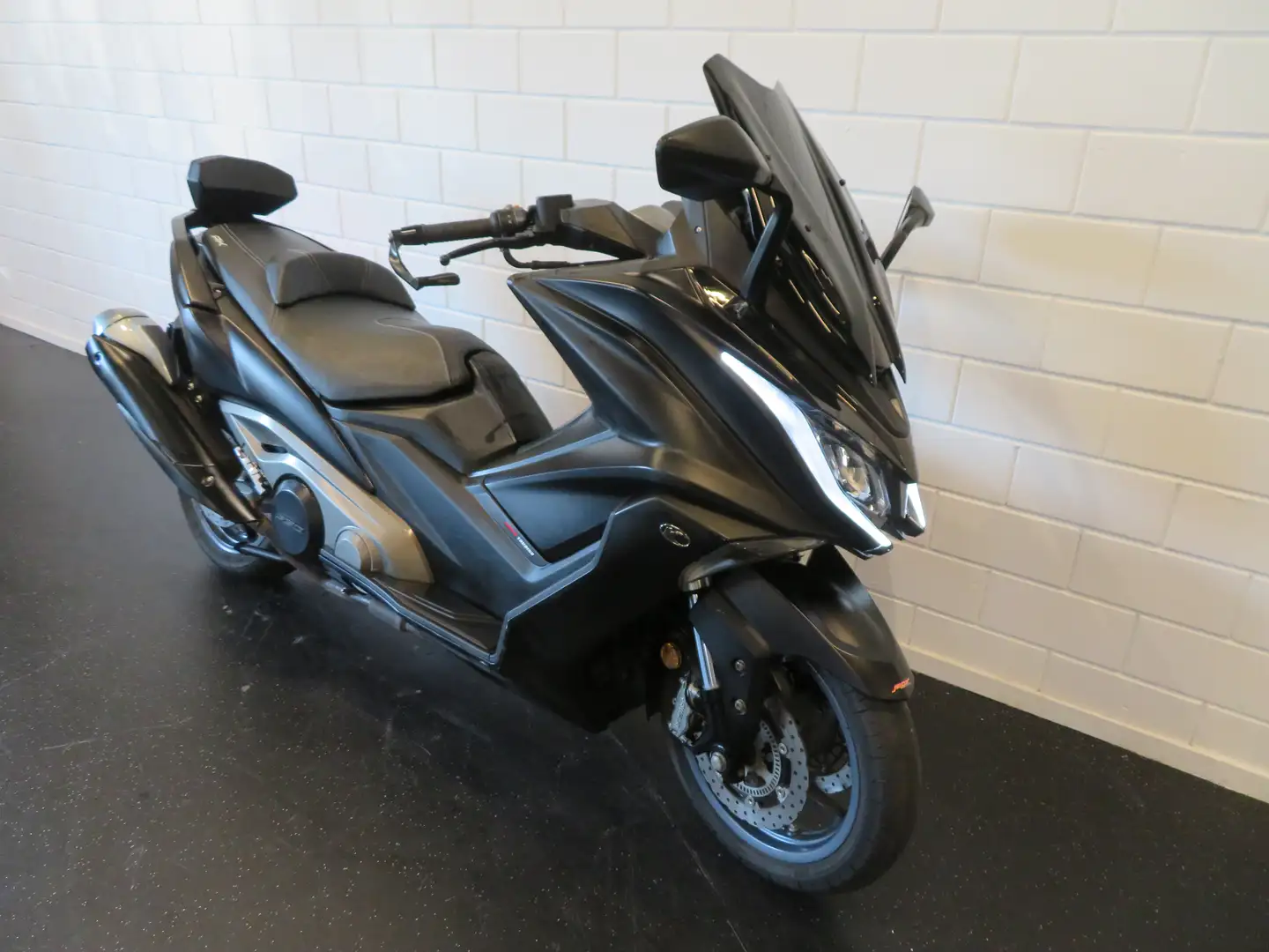 Kymco AK 550 I SUPERFRAAI! Zwart - 2