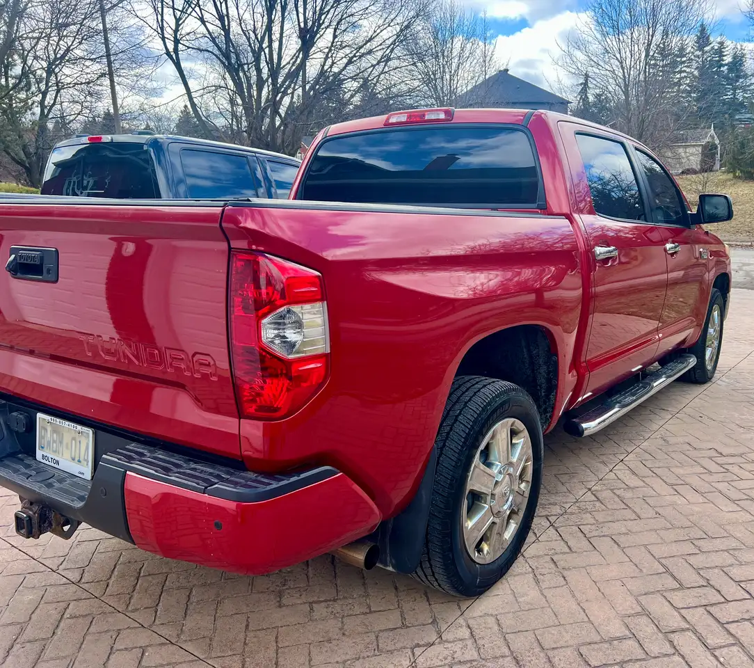 Toyota Tundra снимка Toyota Tundra