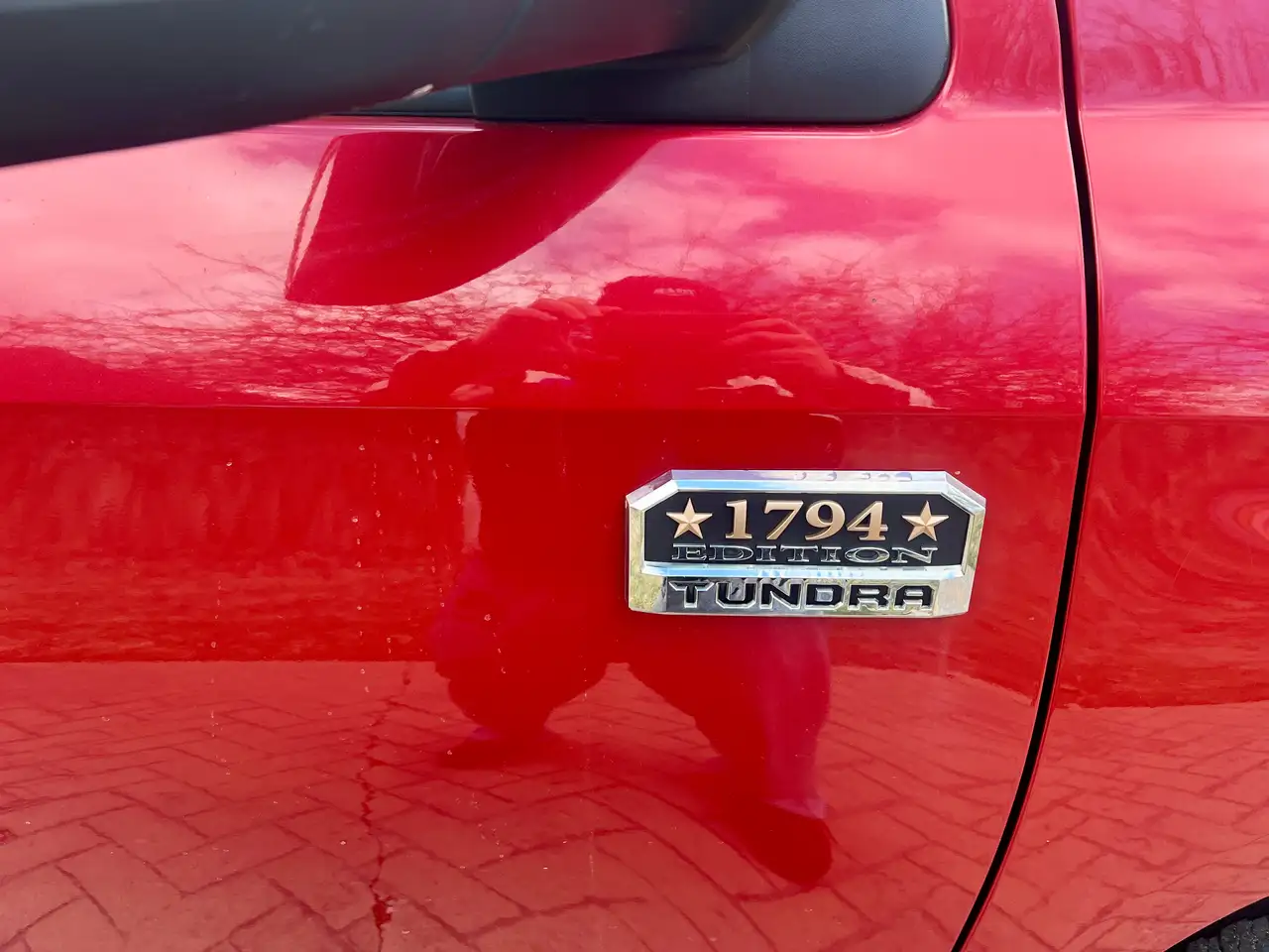 Toyota Tundra снимка Toyota Tundra