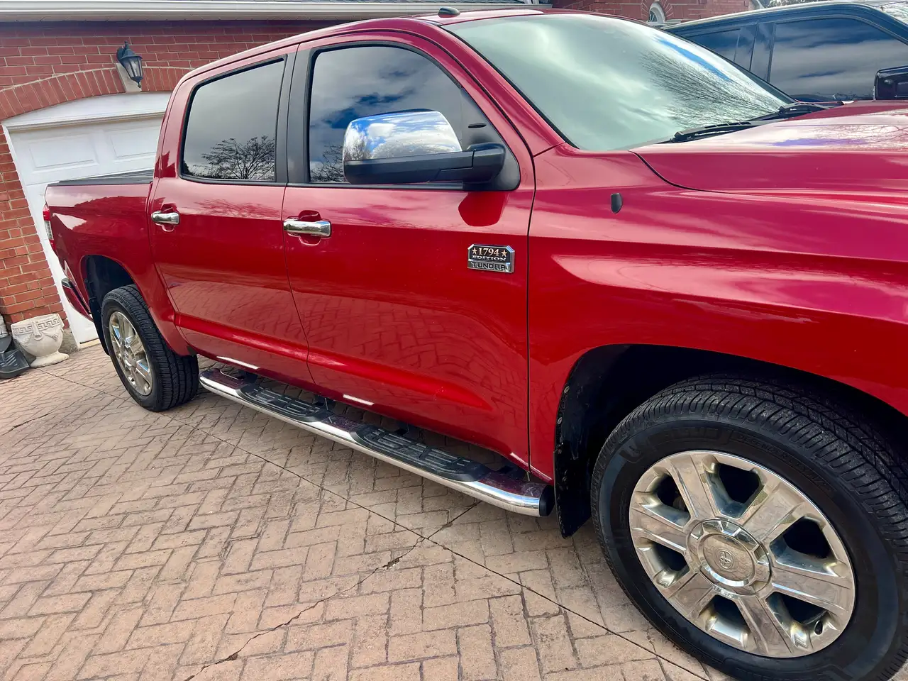 Toyota Tundra снимка Toyota Tundra