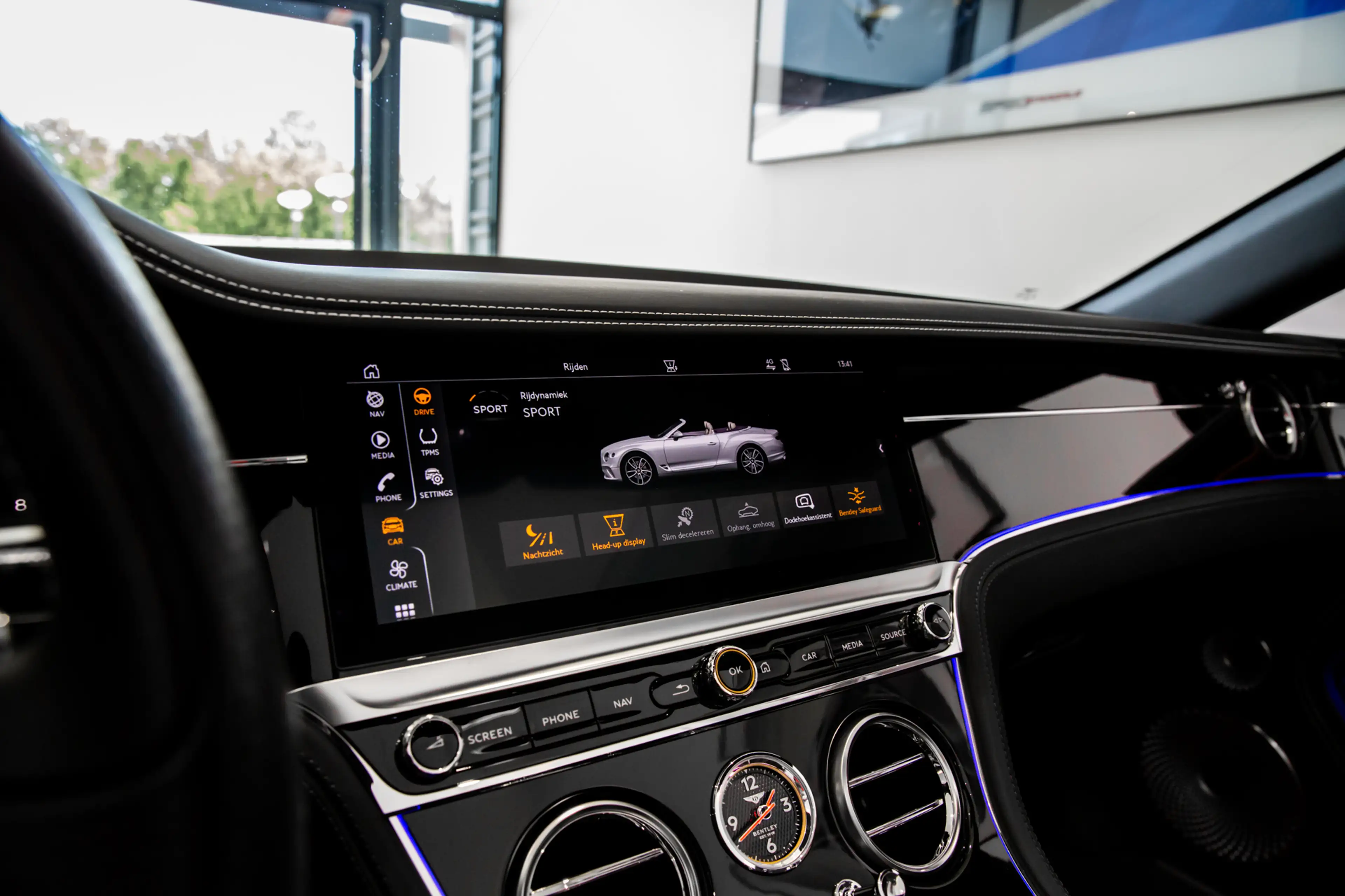 Bentley Continental GTC 4.0 V8 First Edition — photo 39