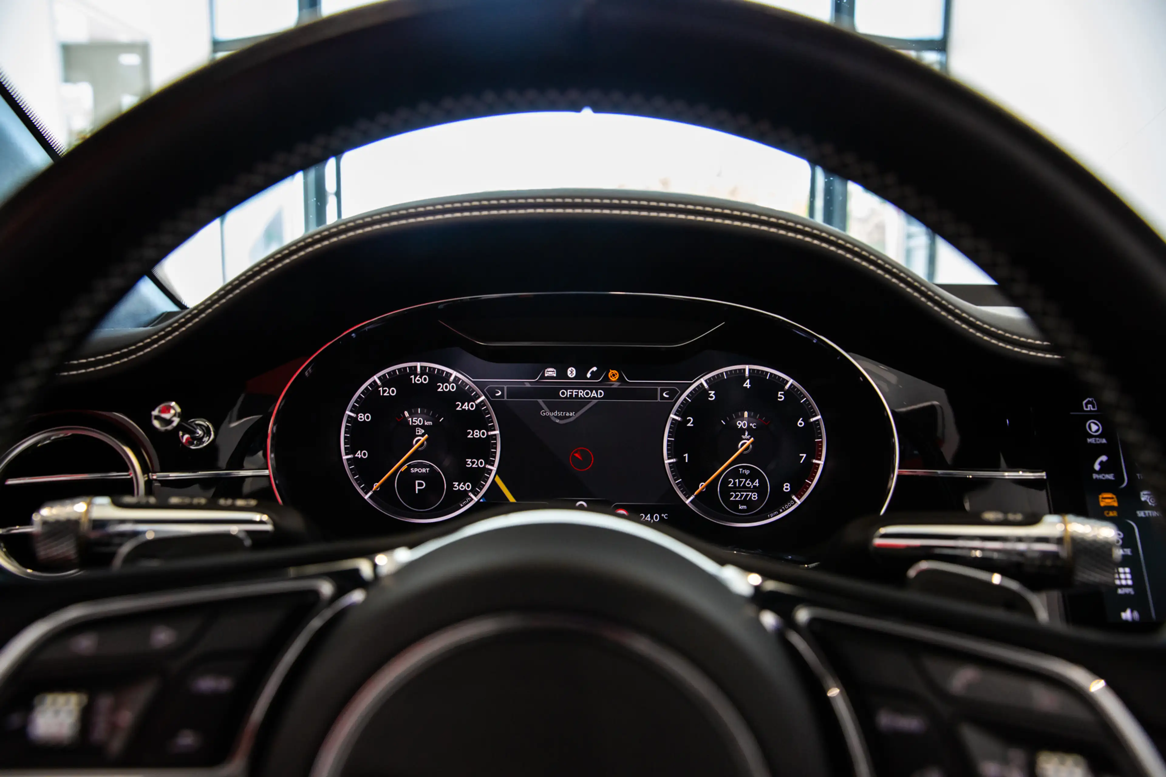 Bentley Continental GTC 4.0 V8 First Edition — photo 38