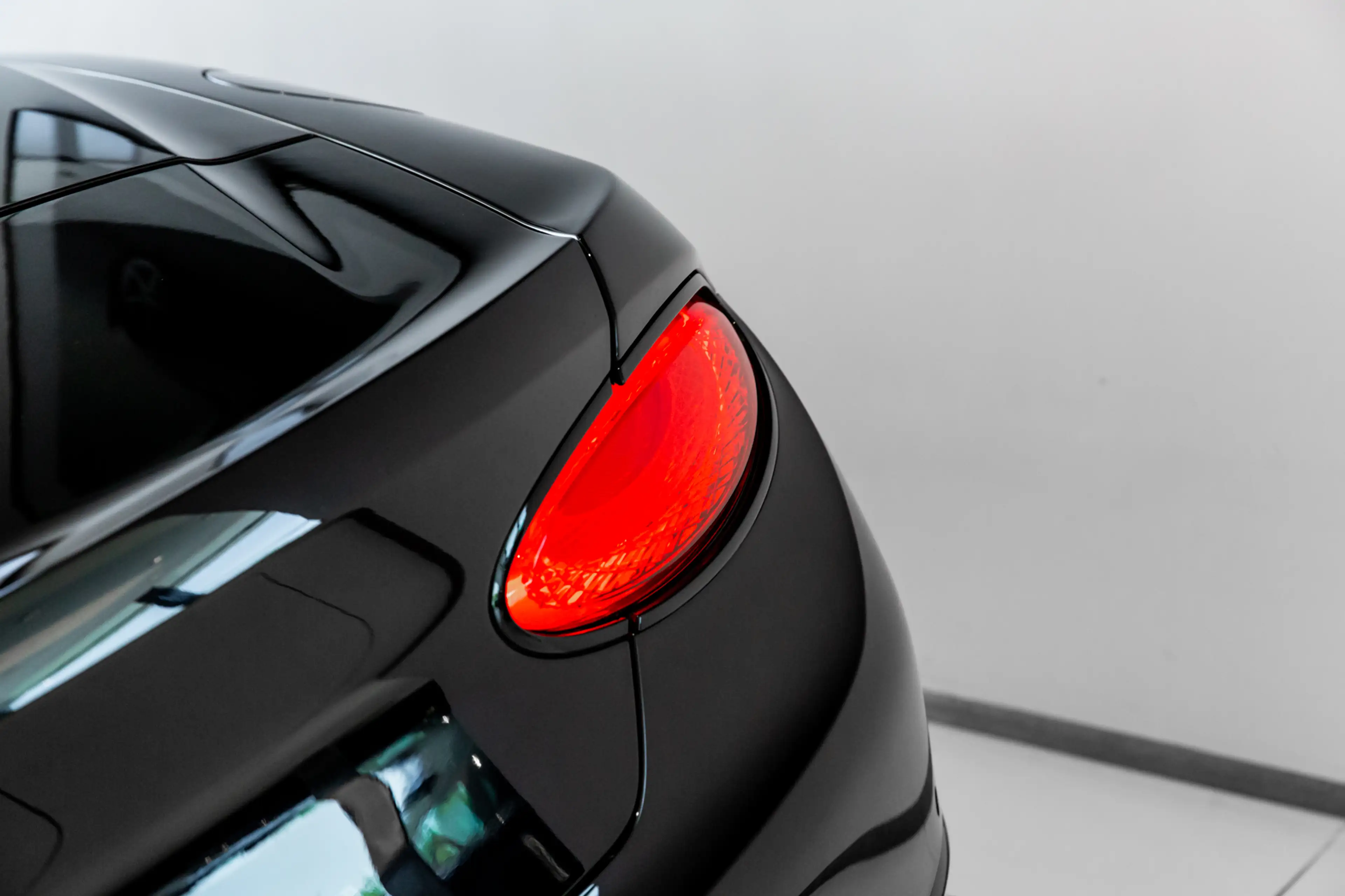 Bentley Continental GTC 4.0 V8 First Edition — photo 18
