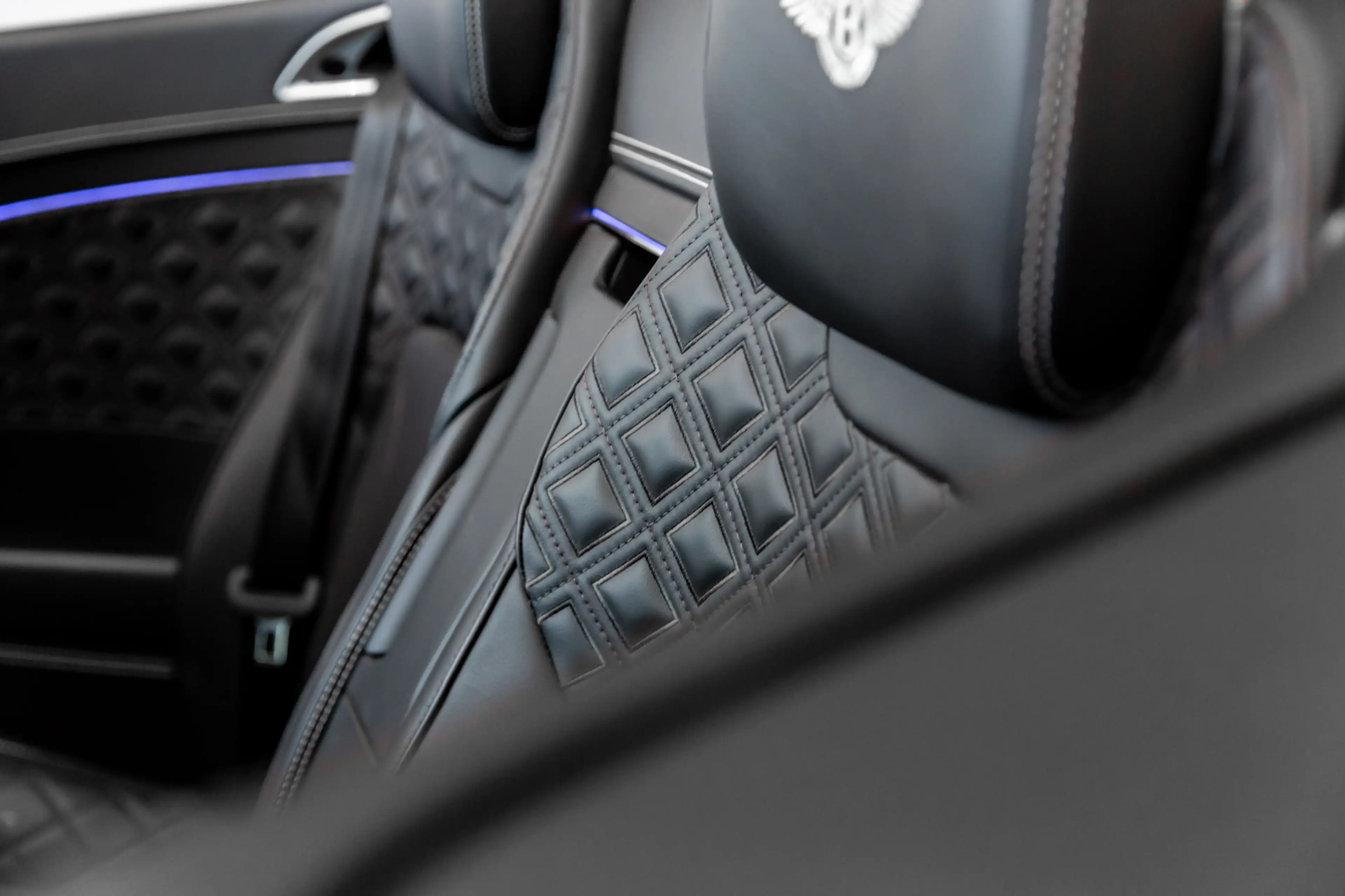 Bentley Continental GTC 4.0 V8 First Edition — photo 23
