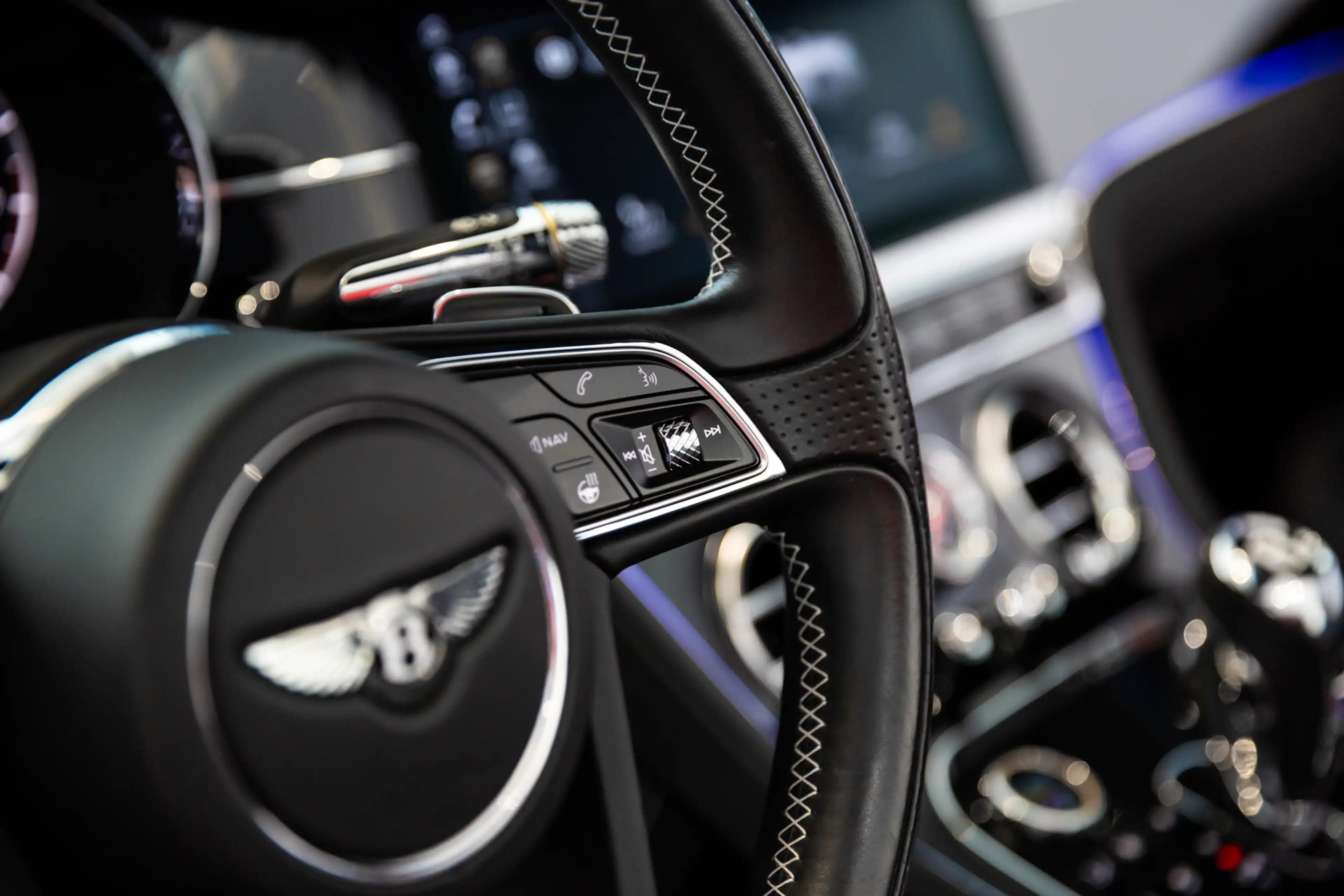Bentley Continental GTC 4.0 V8 First Edition — photo 31