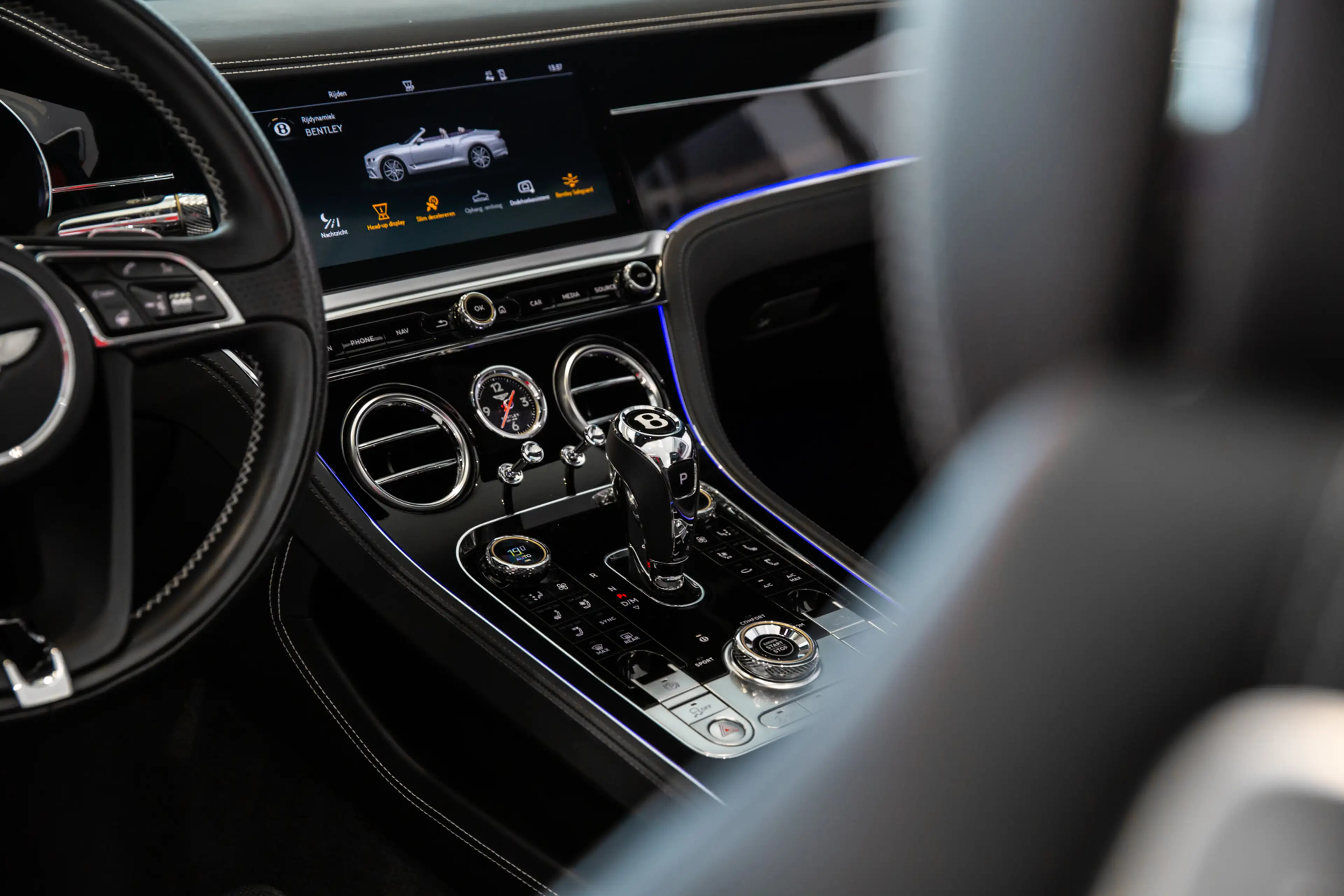 Bentley Continental GTC 4.0 V8 First Edition — photo 28