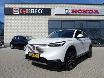 1.5 i-MMD 131pk CVT Advance + 4 Seizoenenbanden