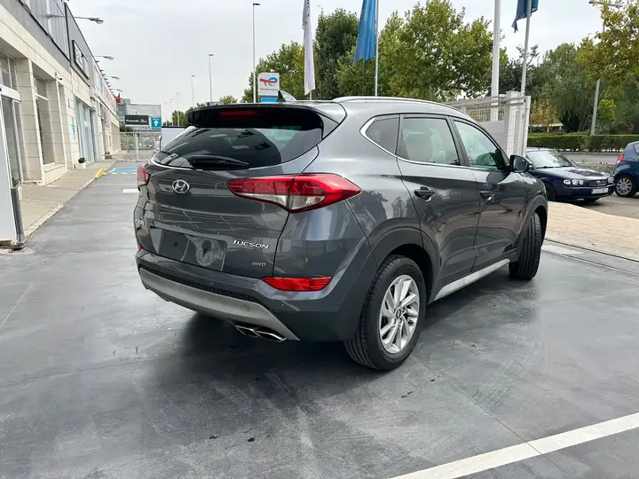 Hyundai Tucson 2.0 CRDI Style 4x4 Aut. 2017, foto 3