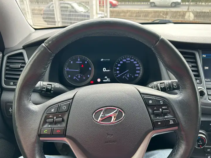 Hyundai Tucson 2.0 CRDI Style 4x4 Aut. 2017, foto 10
