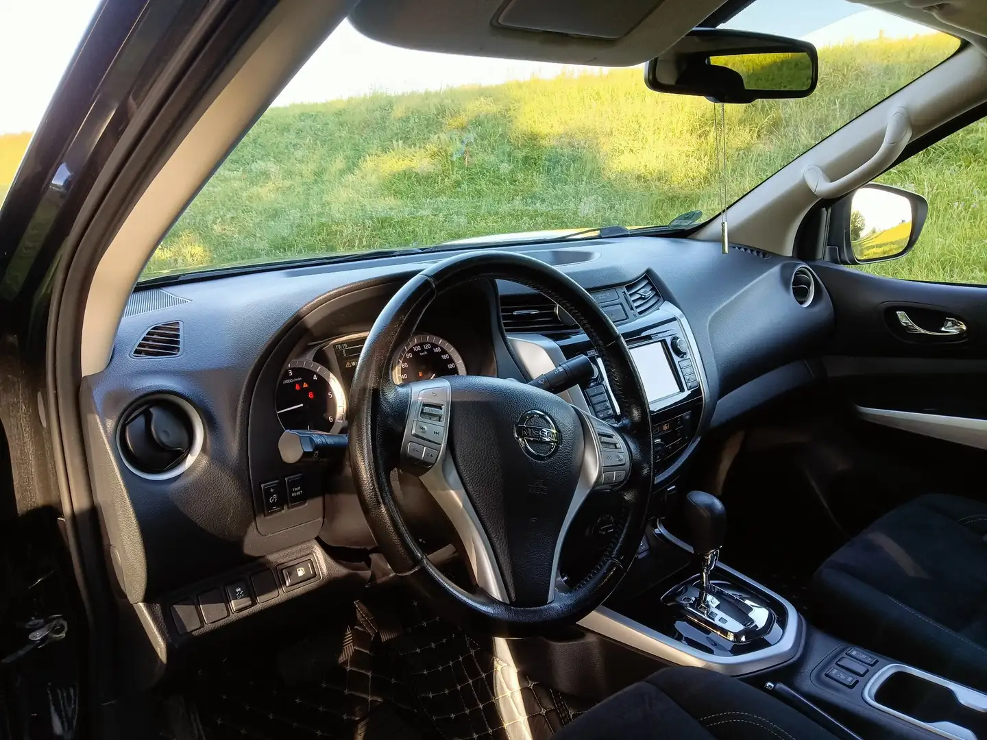 Nissan NP300 N-Connecta Double Cab 4x4 Noir - 2