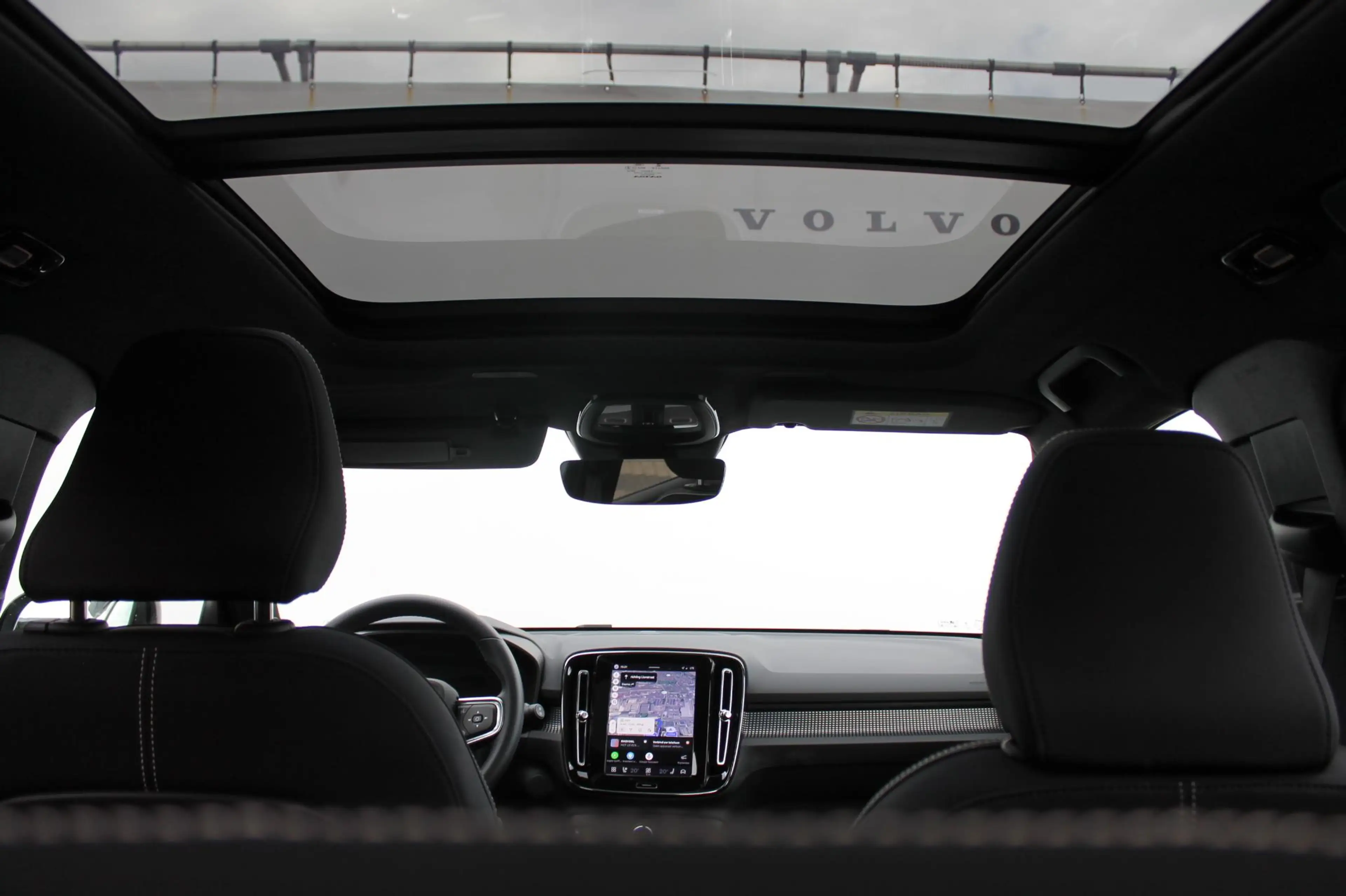 Volvo EX40 Single Motor Extended Range Plus Black Ed. 82 kWh — photo 15