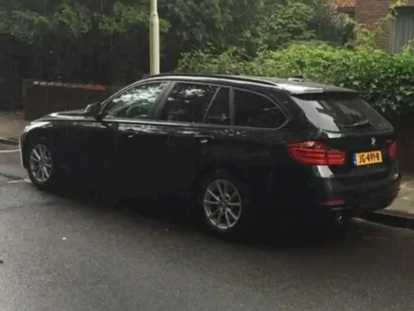 BMW 318 318 High Executive crna - 2