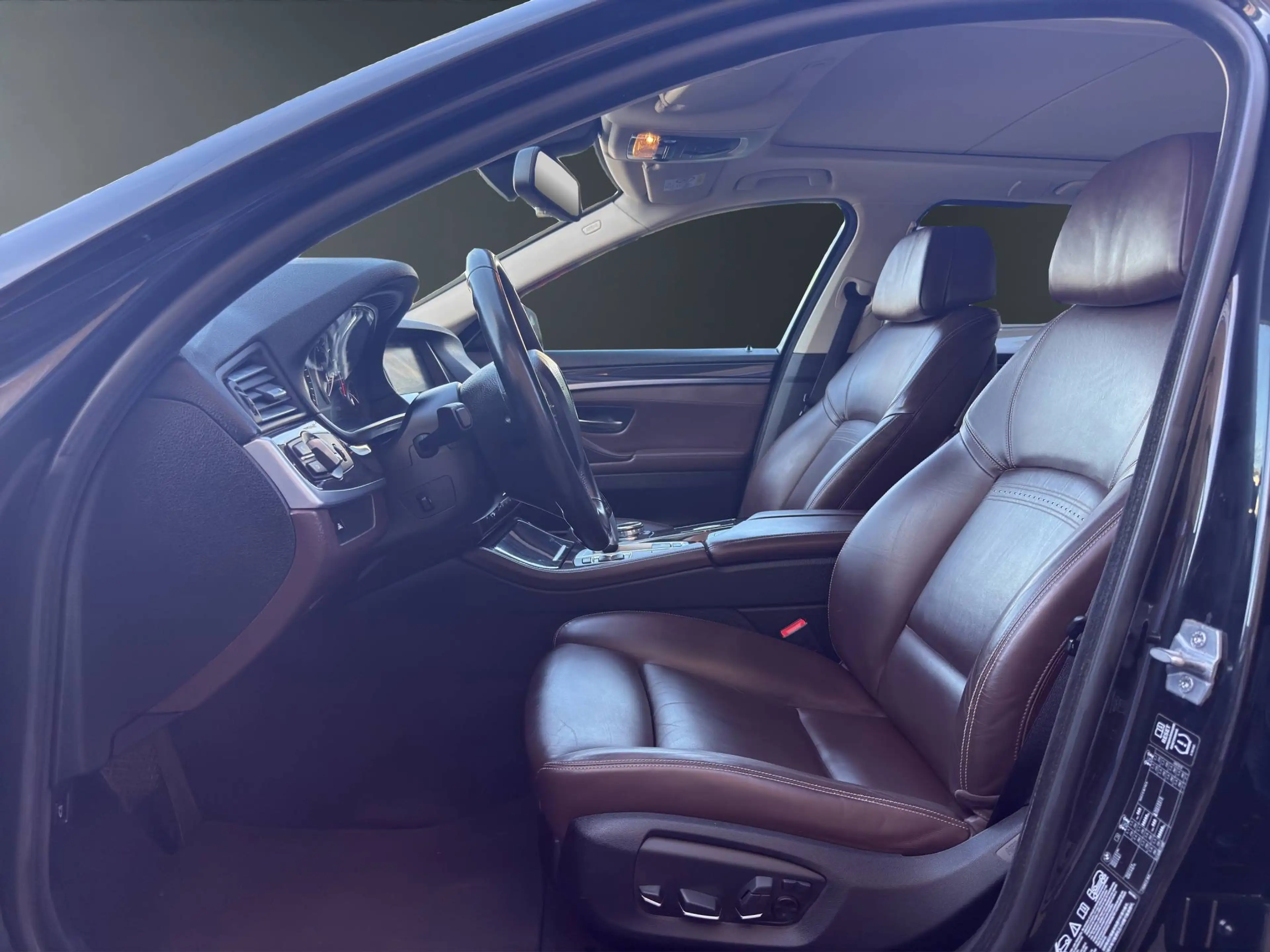 BMW 525 525 d xDrive — photo 9