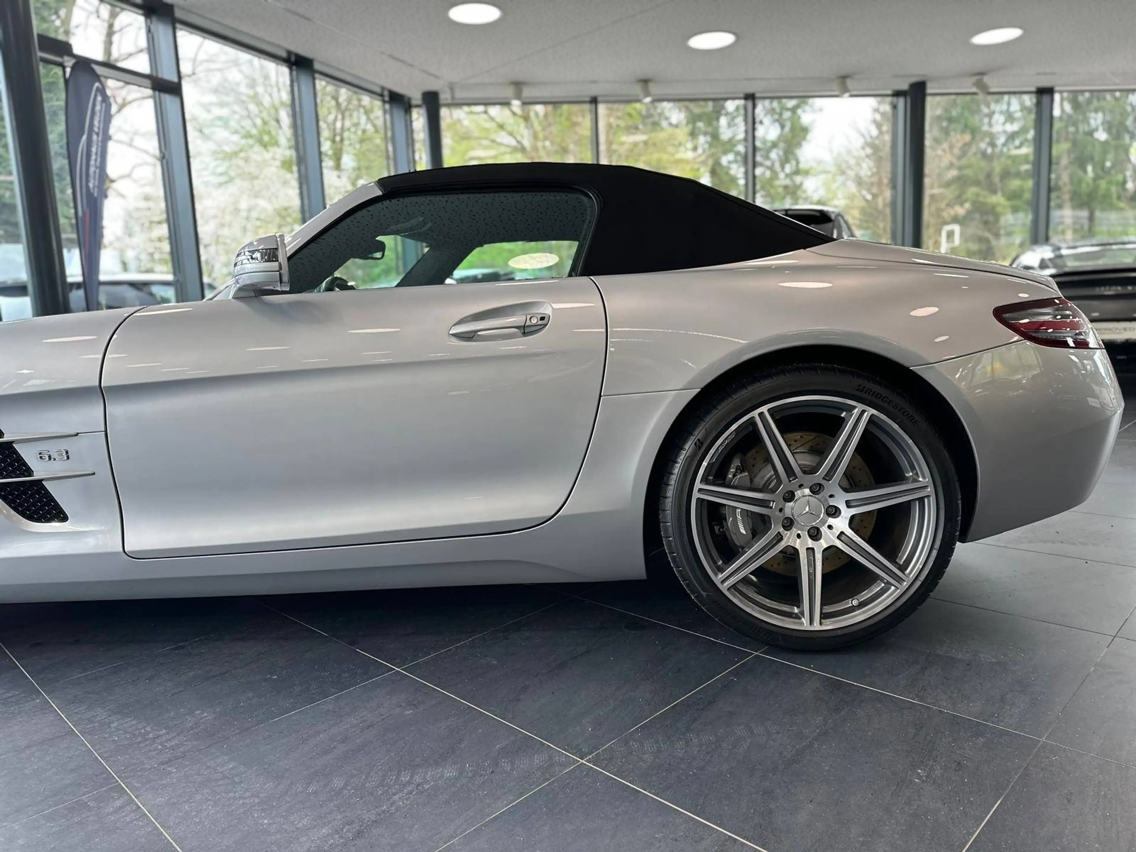 Mercedes-Benz SLS Roadster — photo 4