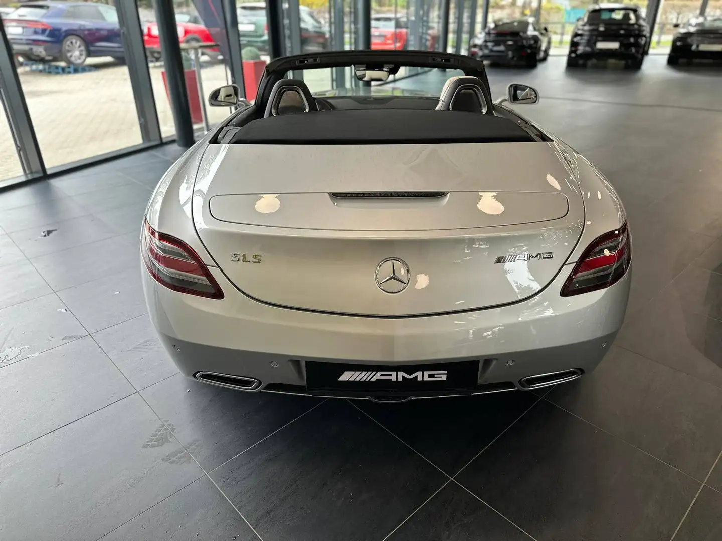 Mercedes-Benz SLS Roadster Grau - 2